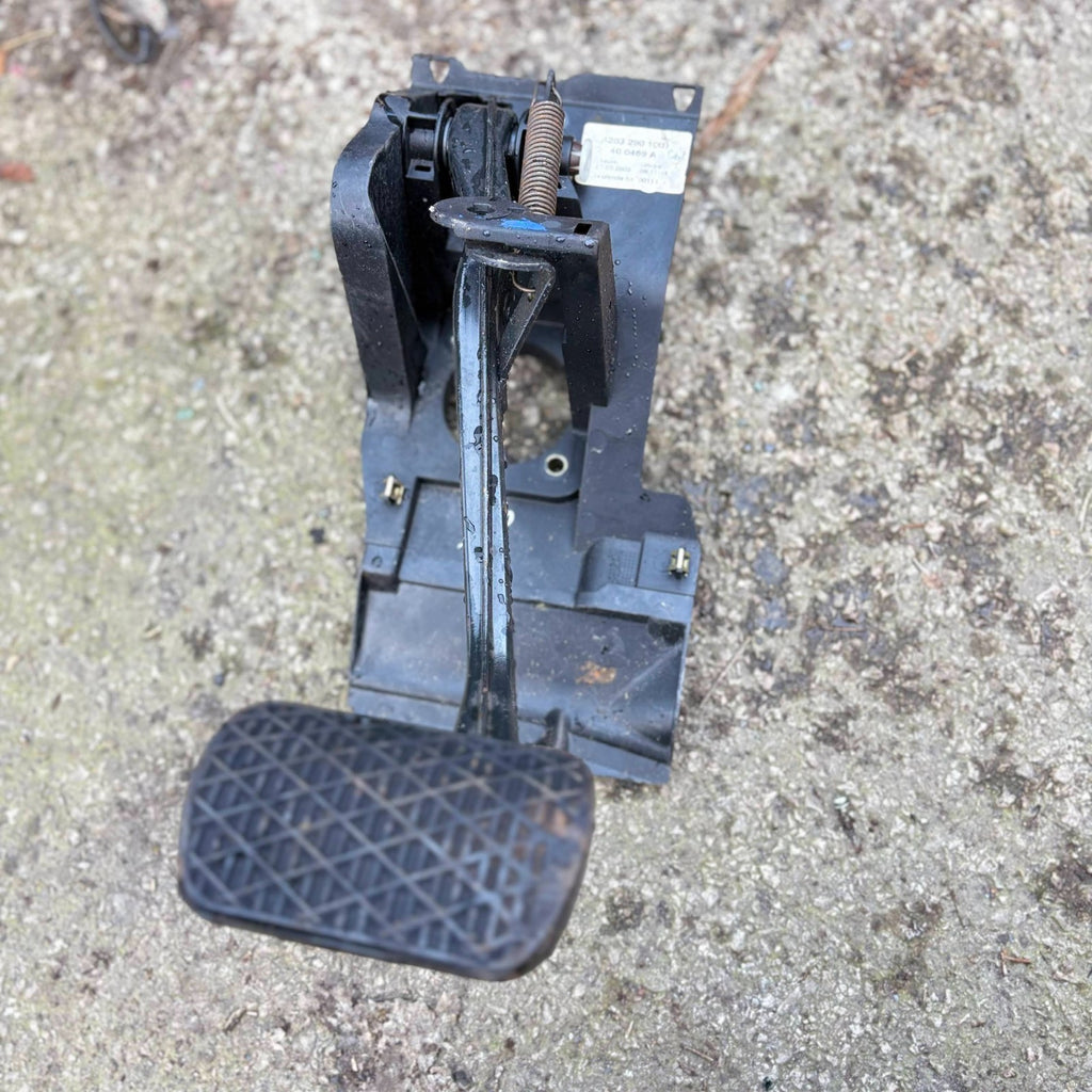 FOR MERCEDES C-CLASS W203 2000-2007 AUTOMATIC BRAKE PEDAL A2036891008