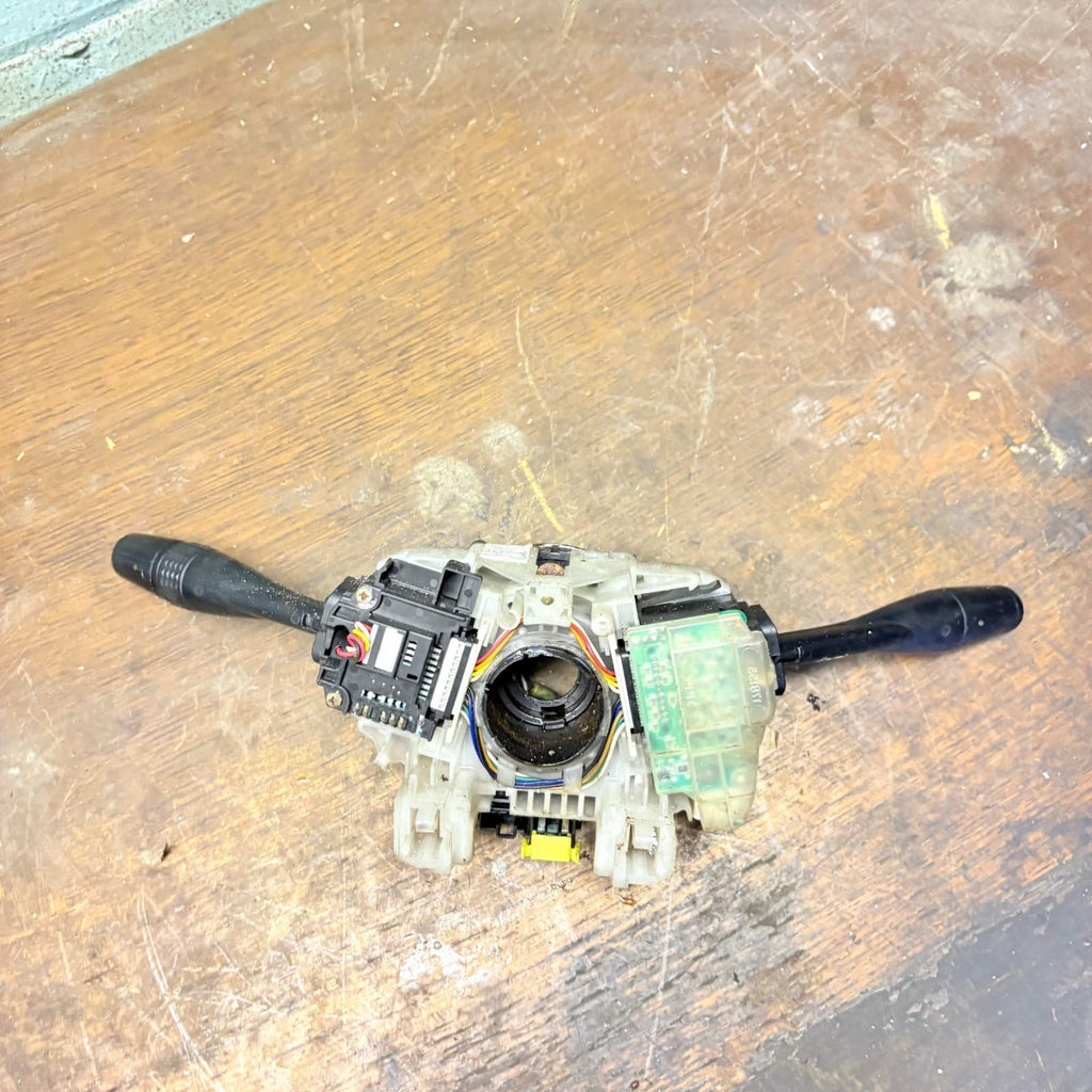 Mitsubishi Shogun 7 Indicator Stalks Headlight Control Steering Sensor 2003