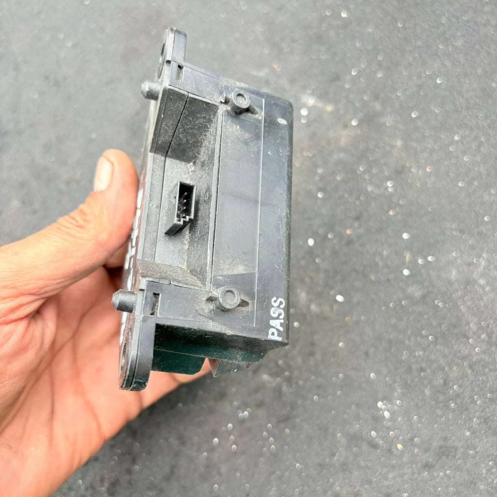1998 MERCEDES CLK 320 ALARM MOTION SENSOR 2028208310