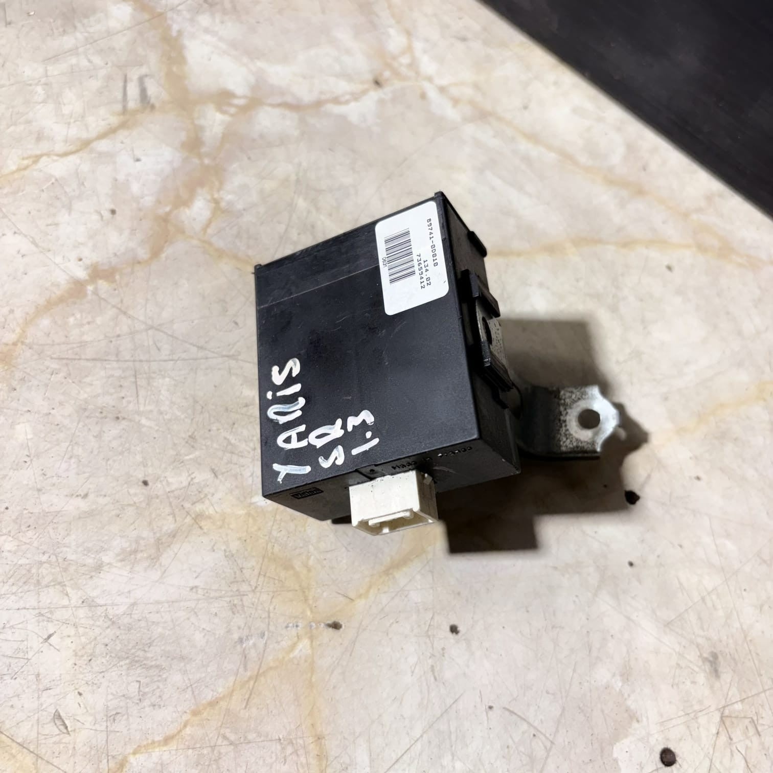 VALEO 897410D010 897410D010 73659412 Door control relay(DOOR CONTROL UK149328941