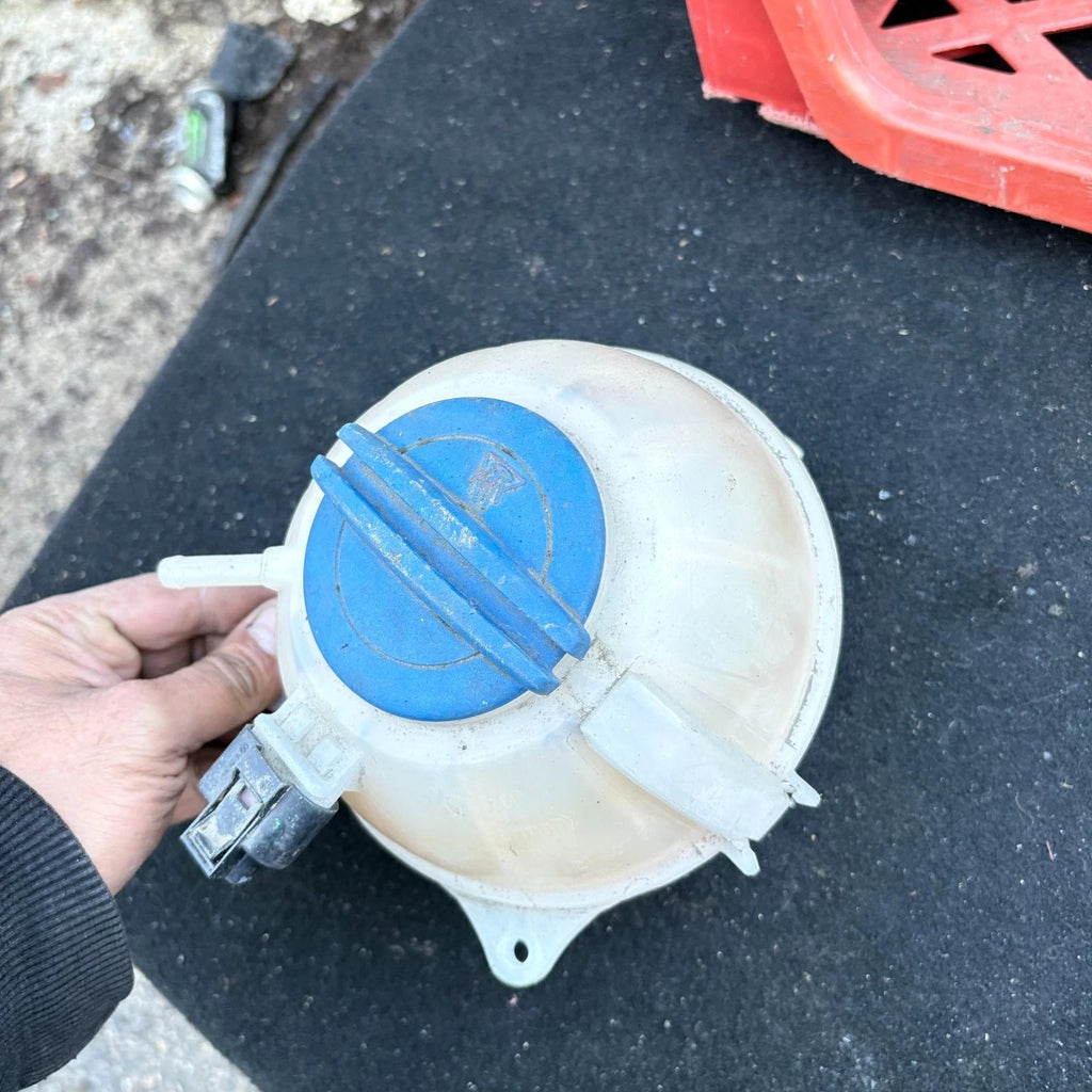 Volkswagen Polo Coolant Reservoir Expansion Tank Fluid Bottle 5Q0121407G 2009-17