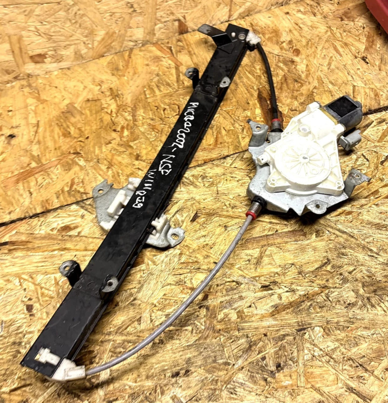 NISSAN MICRA 2002 PASSENGER FRONT SIDE WINDOW REGULATOR 5 DOOR 80700BC60B