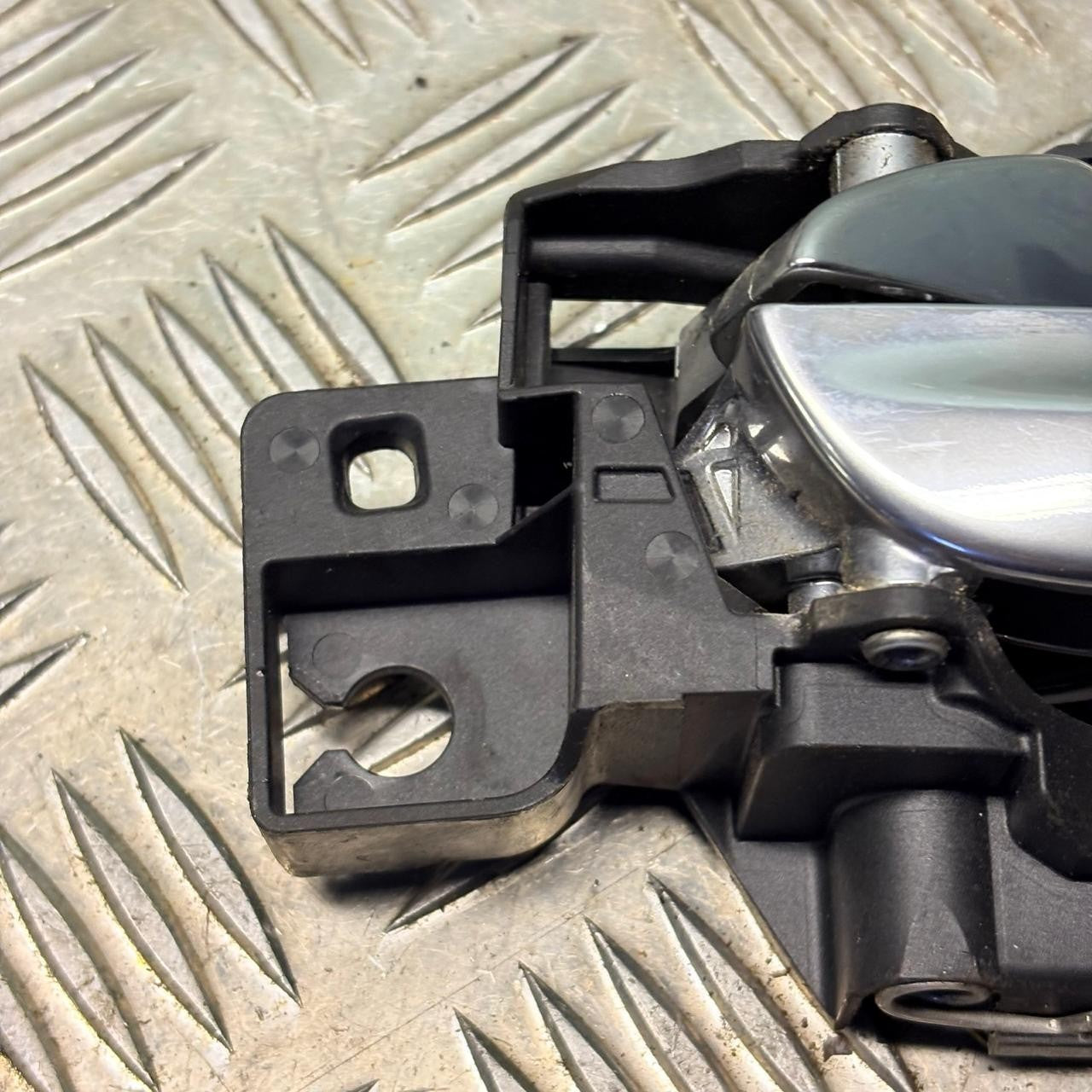 Ford Mondeo MK4 2007-2014 Front Left (NSF) Interior Door Handle 7S71A22601