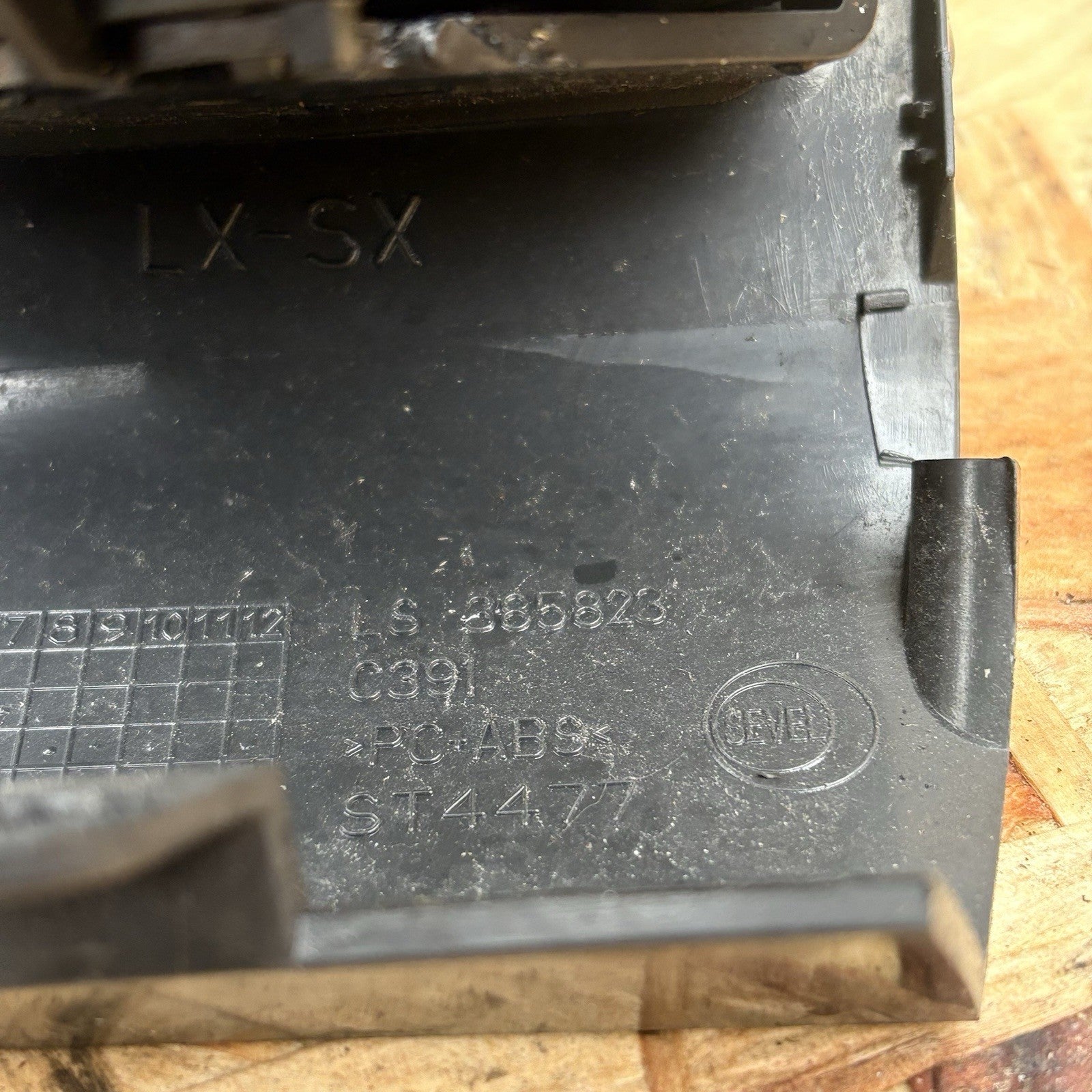 Peugeot Boxer Relay MK3 2020 N/S passenger left front dash Air vent 385823