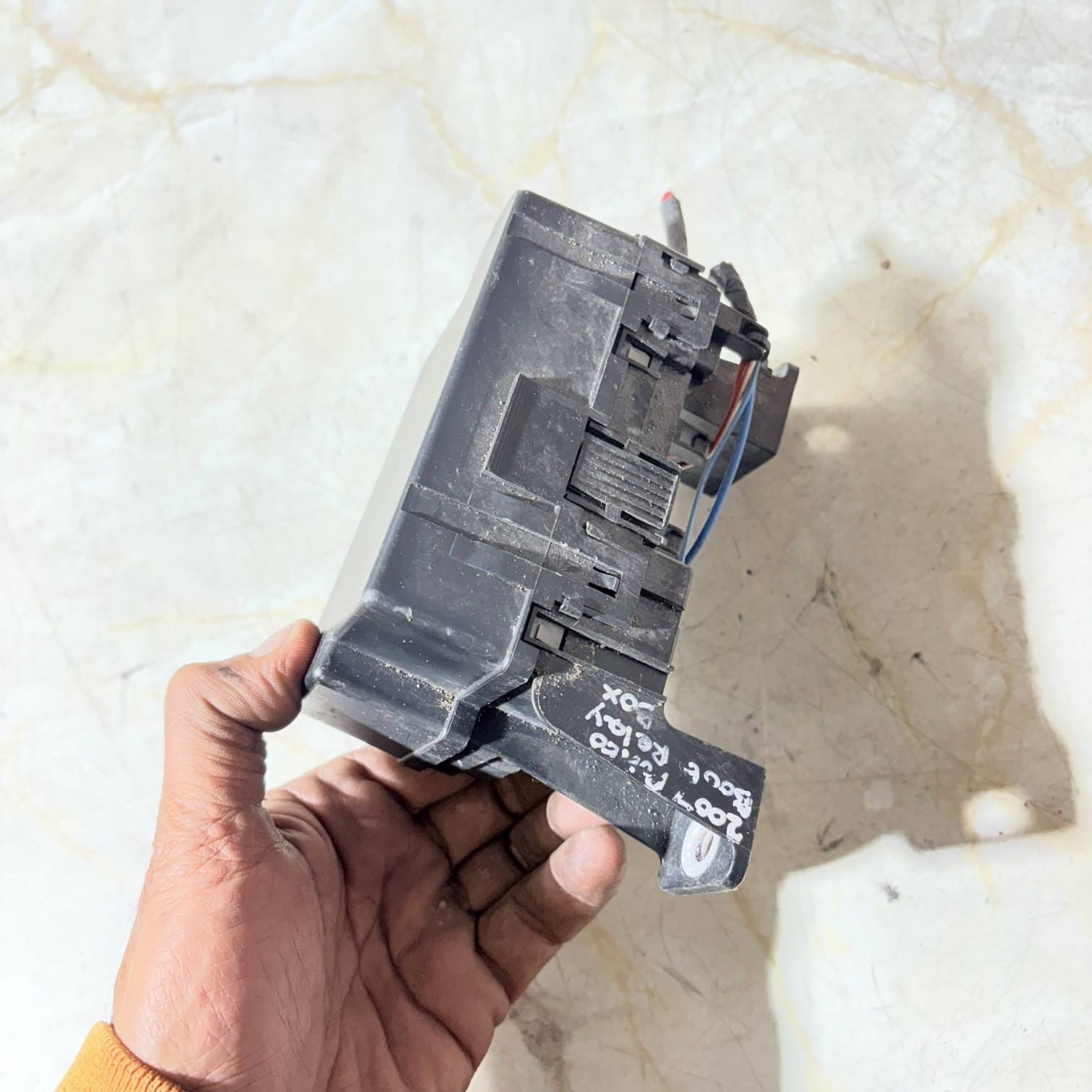 Fuse box Boot Relay box for Opel Meriva UK1275873-88 2007