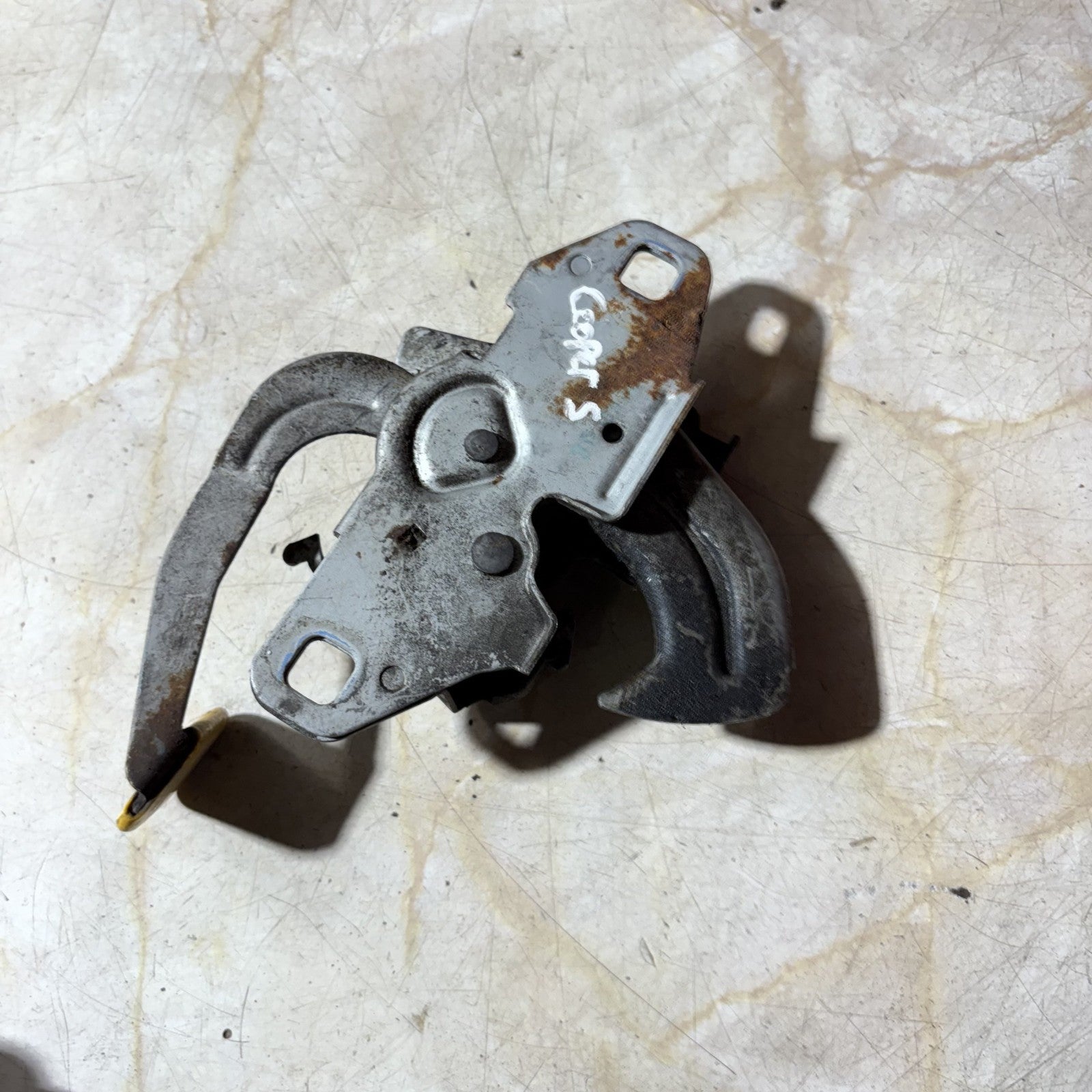 2003 MINI COOPER PETROL FRONT BONNET CATCH LOCK