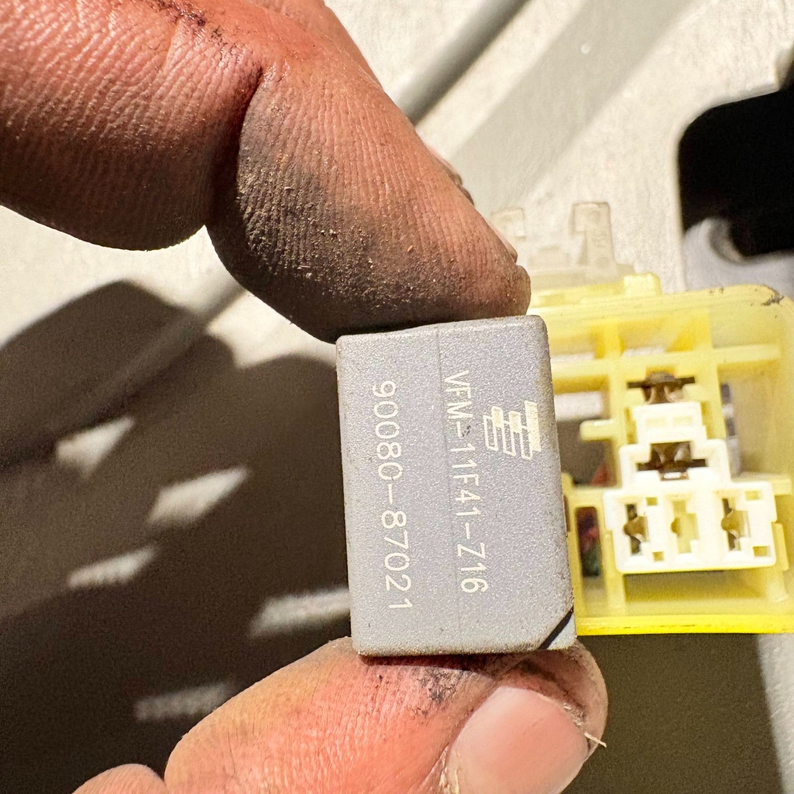 Toyota 10-17 4-Pin Multi-Use Grey Relay VFM-11F41-Z16 90080-87021