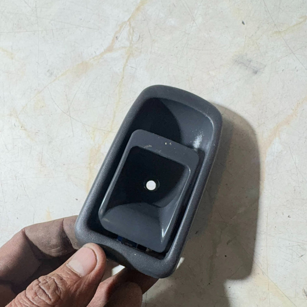 2000-2006 DAIHATSU INTERIOR DOOR HANDLE