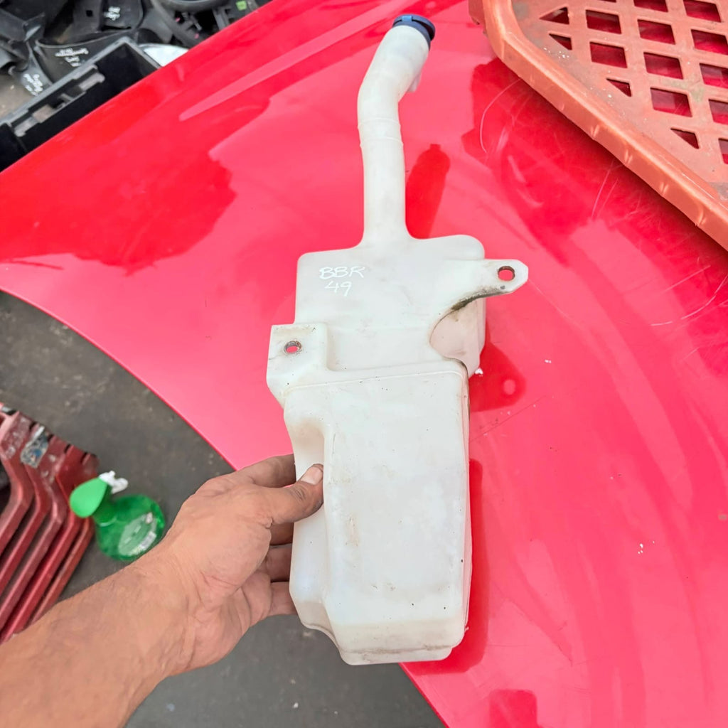 2008 FIAT 500 WASHER BOTTLE AND MOTOR PUMP