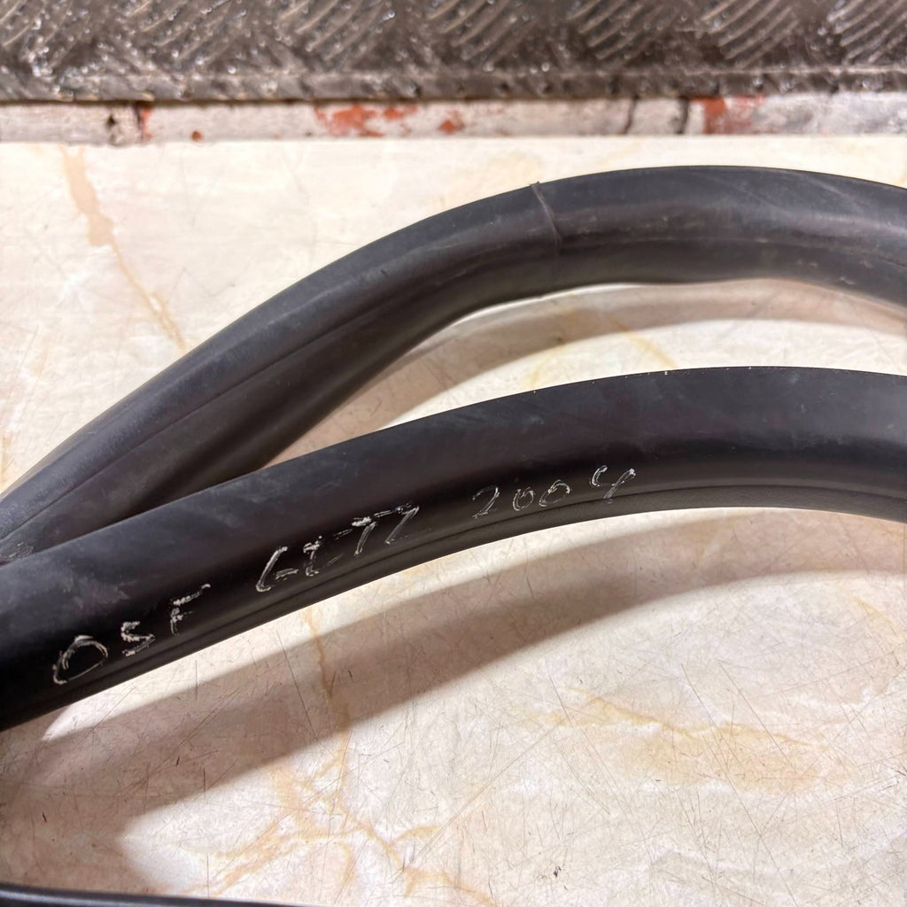 HYUNDAI GETZ MK1 2002-2005 FRONT RIGHT DRIVER O/S DOOR RUBBER SEAL 82120-1C000