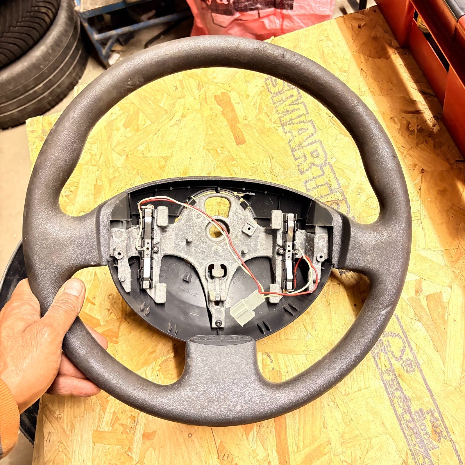 Renault Scenic II/Grand Scenic II X84 Steering Wheel 8200106306E 2003-2009
