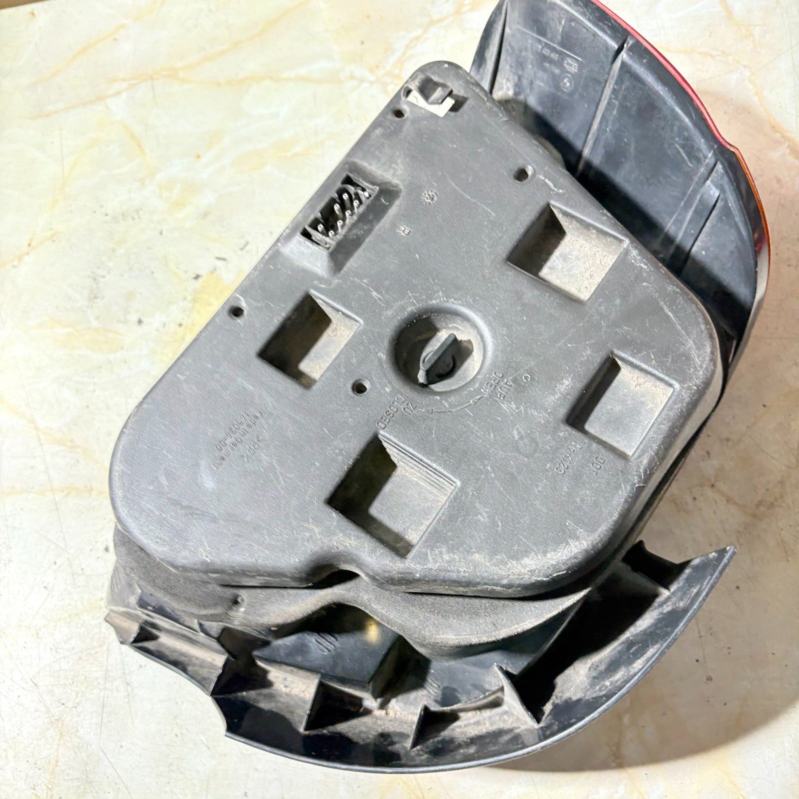 1998-2000 BMW 5 SERIES REAR TAILLIGHT LAMP
