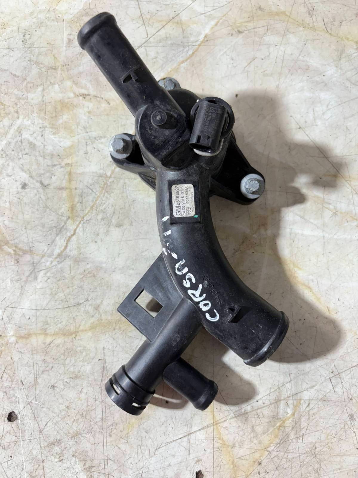 Vauxhall Corsa 2019 Water Outlet Thermostat Housing 25193922