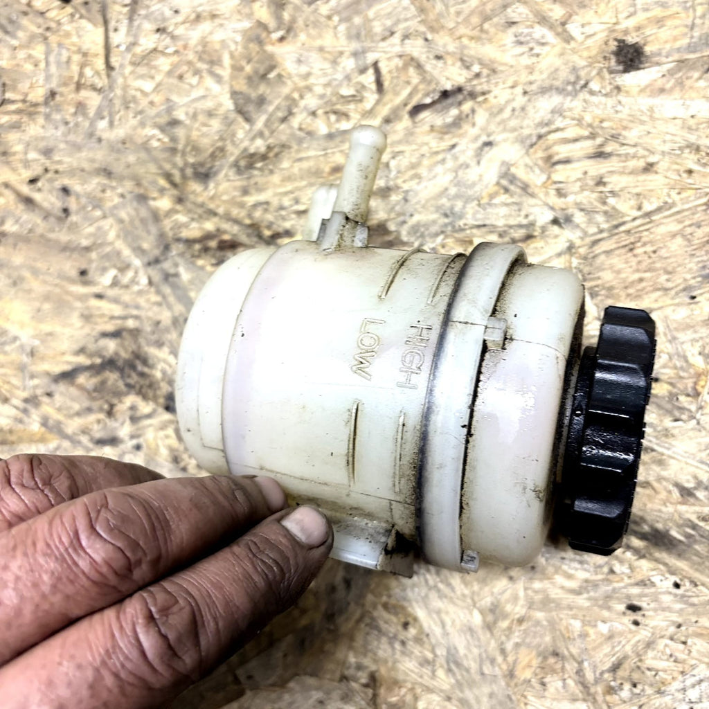 Kia Sorento 2003-2006 3.5 V6 Power Steering Reservoir 57510-3E000