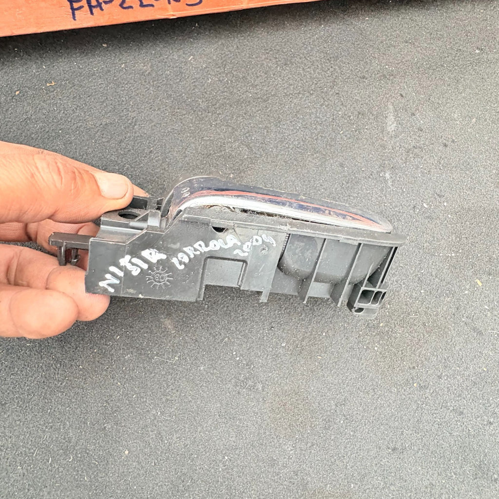 Toyota Corolla 2000-2006 Passenger Left Side Rear Inner Door Handle