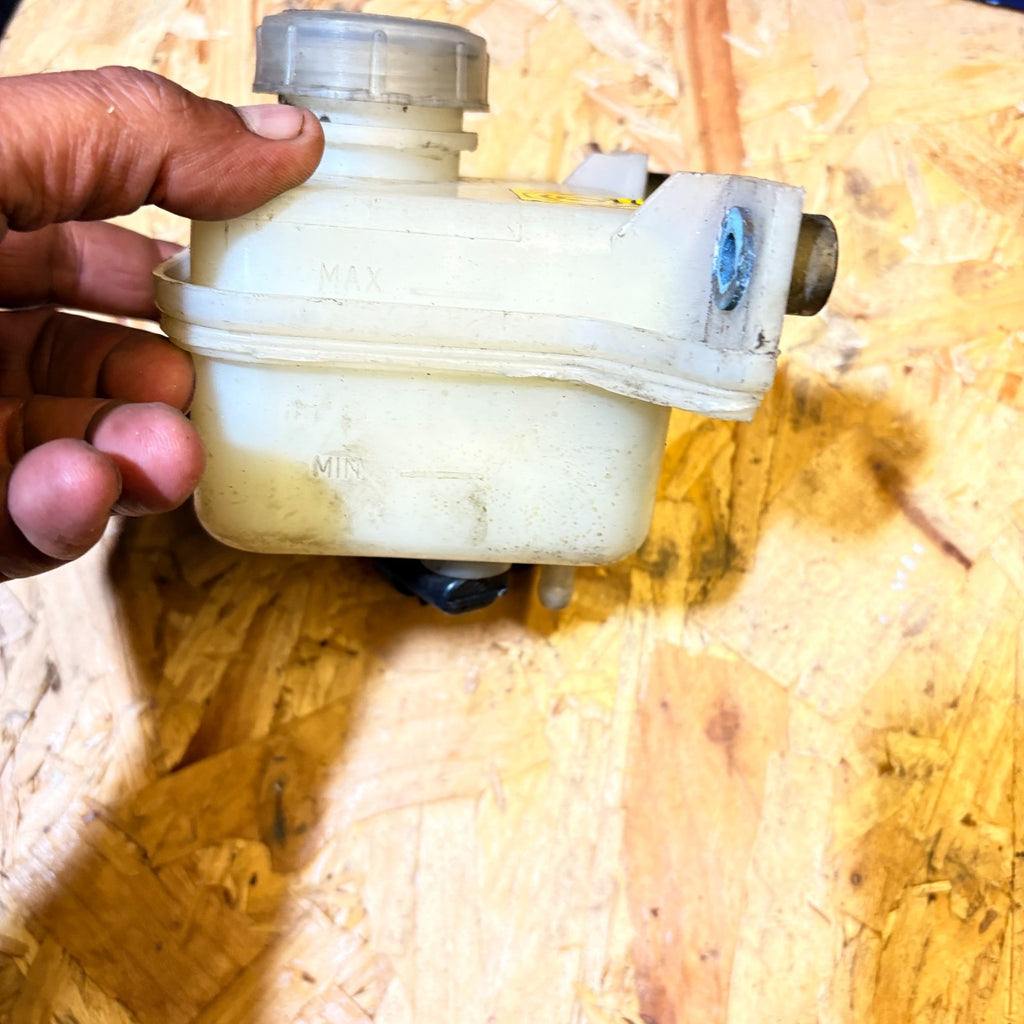 ALFA ROMEO BRAKE FLUID RESERVOIR TANK BOTTLE