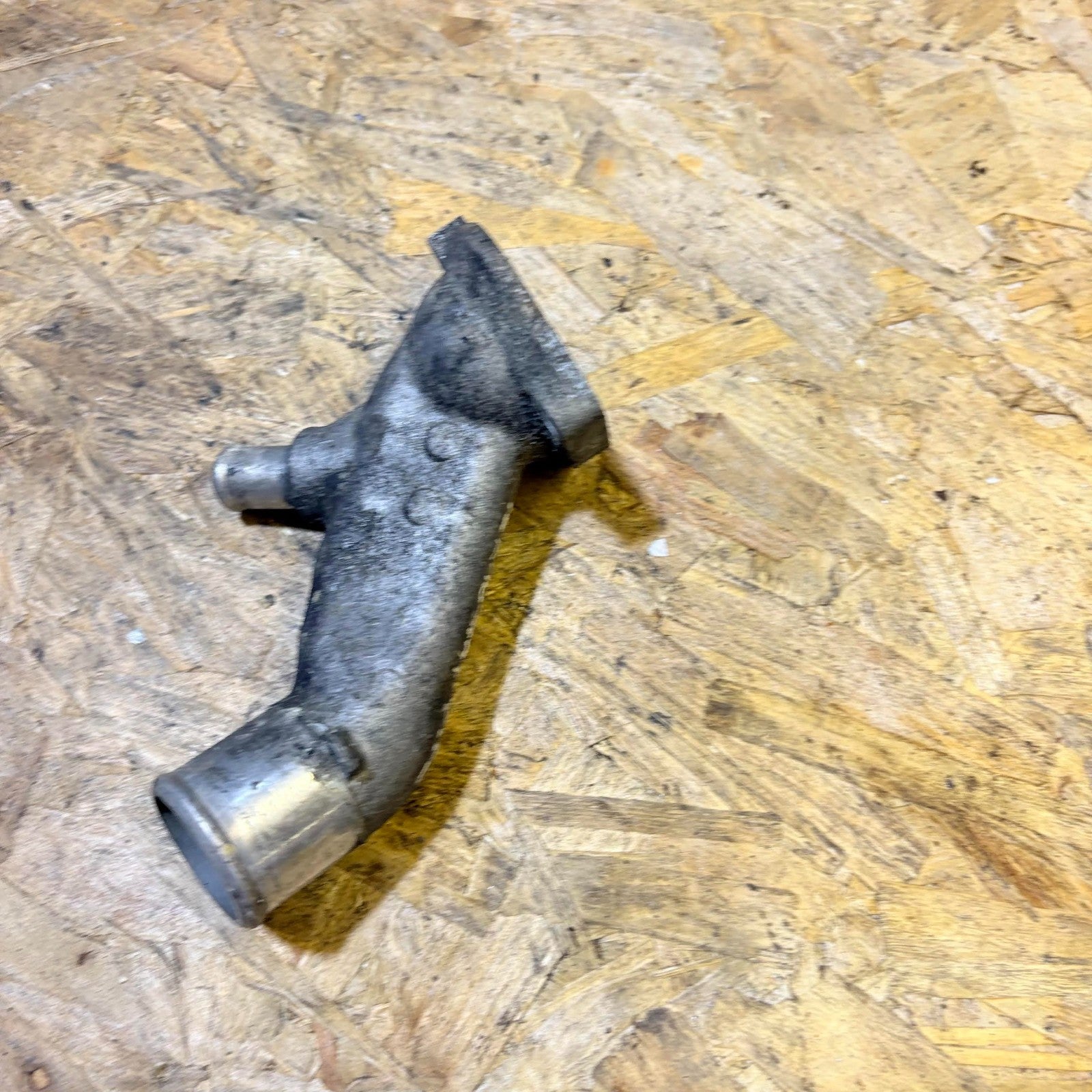 Toyota Corolla 2002-2006 Thermostat Pipe