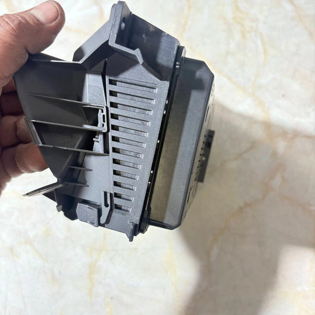 VAUXHALL ZAFIRA B 05-14 DIGITAL DASH DISPLAY SCREEN CLOCK WITH SURROUND 13159588