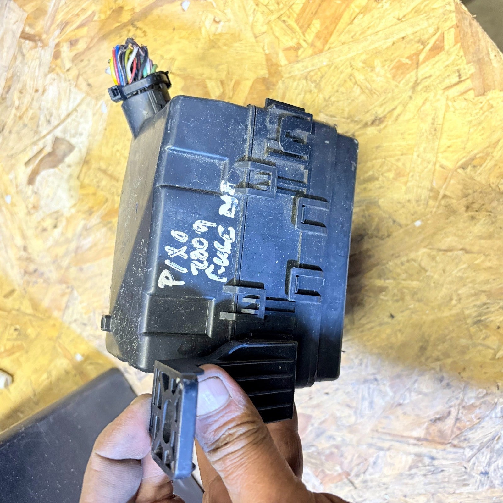Nissan Pixo Fuse Box/Relay Junction Under Dashboard 1.0 Petrol 2009-2013