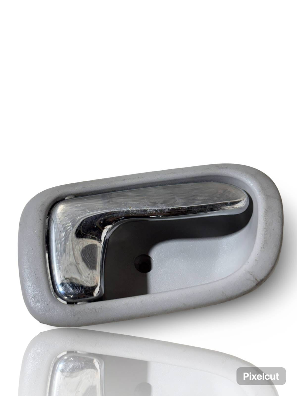 6927712130 Right Rear Inner Door Handle for TOYOTA COROLLA (E11) 1999 8598312