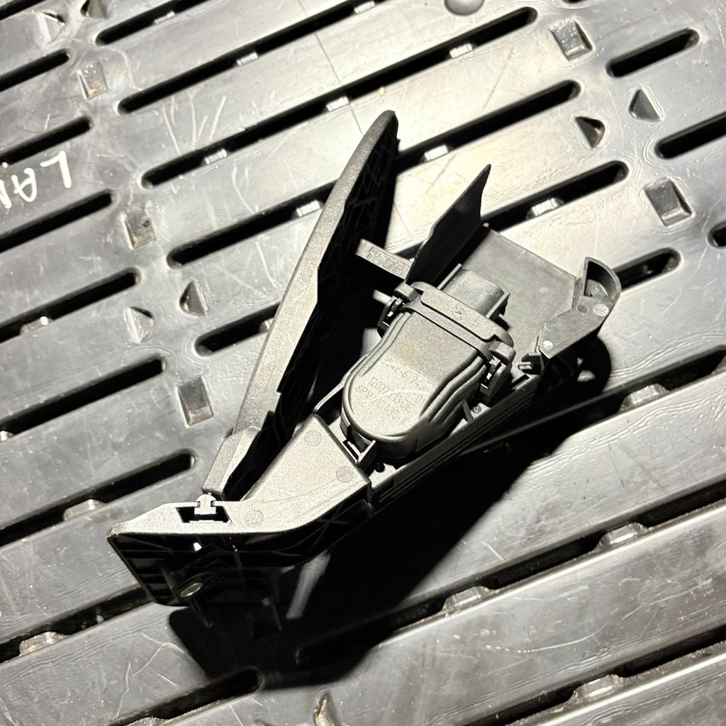 MINI R56 LCI 2010-2013 Manual Accelerator Pedal 35426794502 6PV010435-10