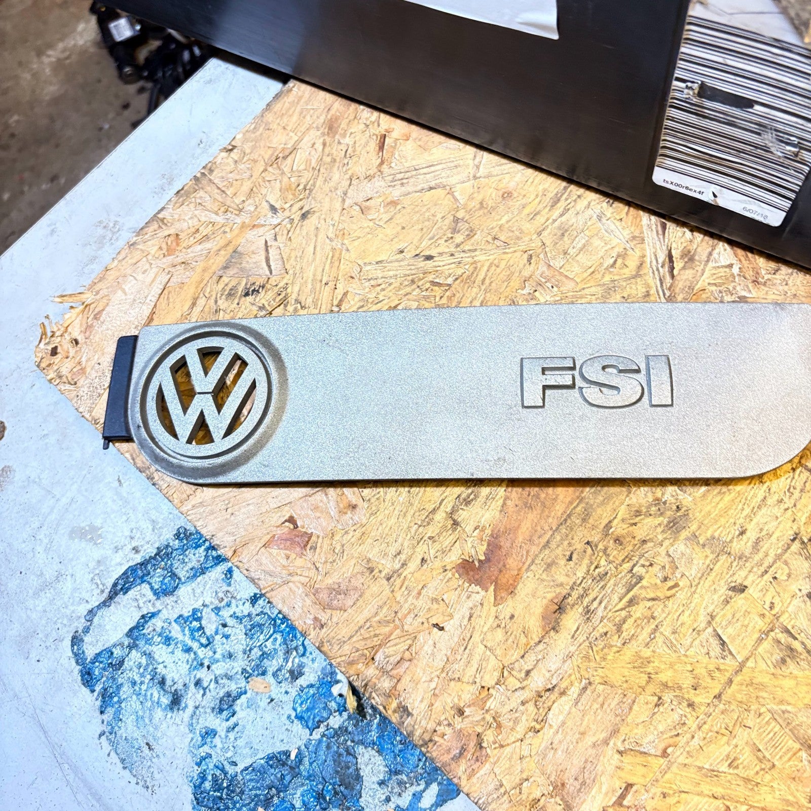2007 VOLKSWAGEN PASSAT ENGINE COVER 2000FSI 06F103929G