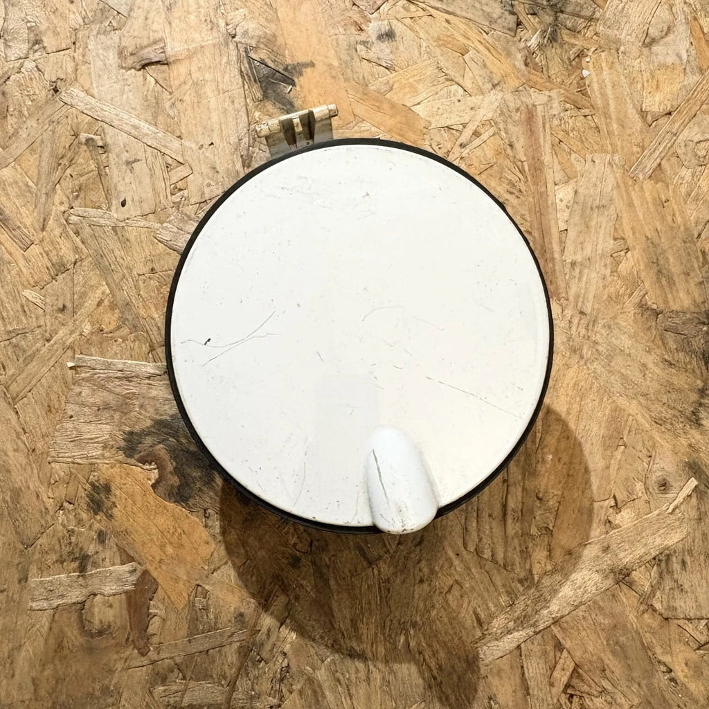 2002 VAUXHALL CORSA FUEL FILLER FLAP WHITE 3 DOOR HATCHBACK 09164239