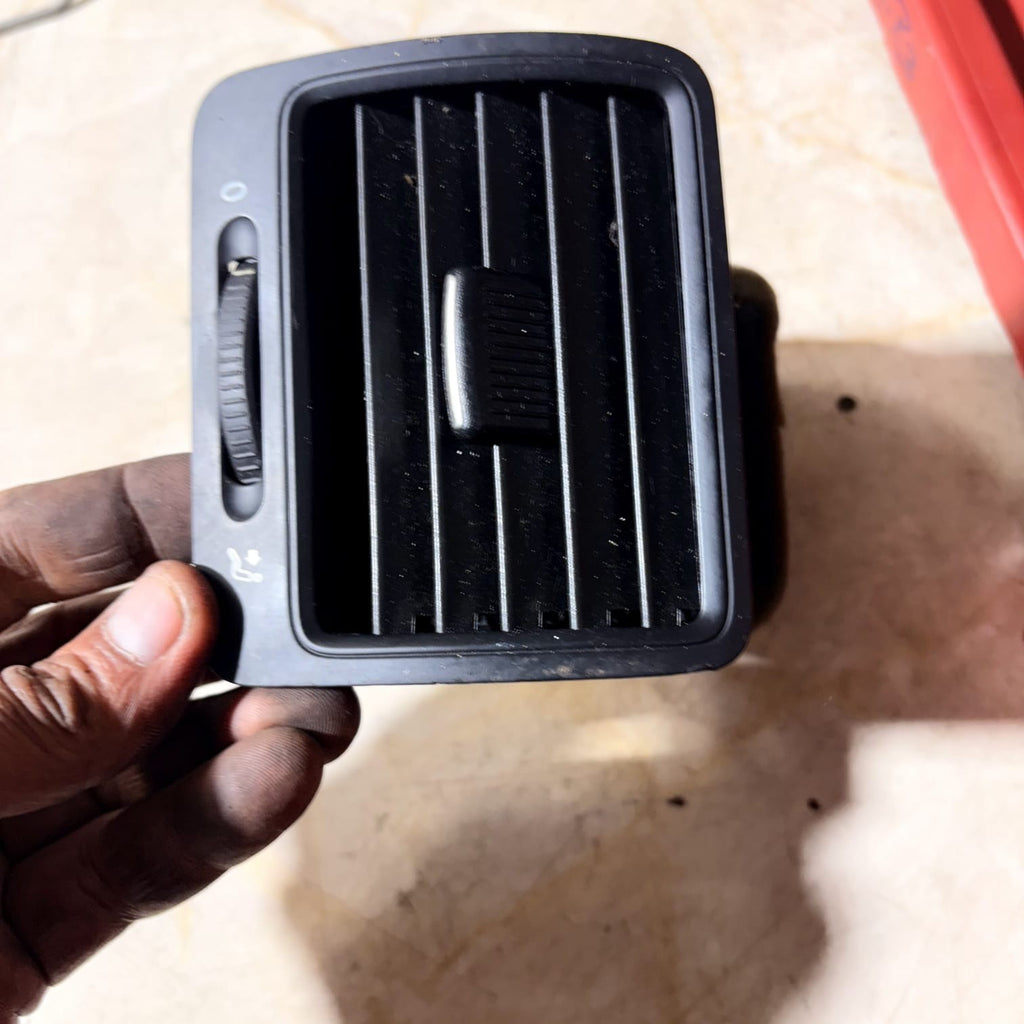 Volkswagen Jetta 2005-2011 OSF Dashboard Air Vent Grill 1Q0819703J