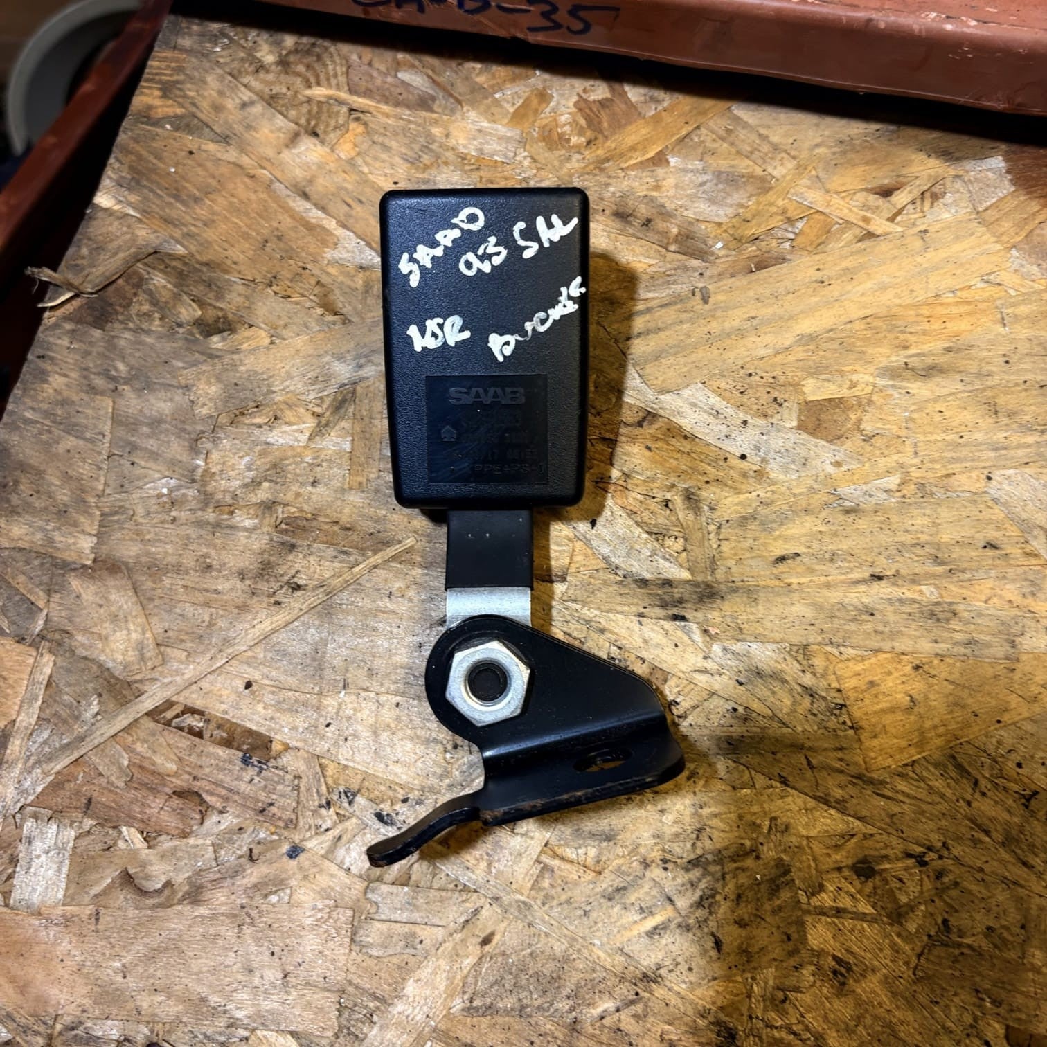 Saab 93 9-3 From Passenger Rear Seat Safety Belt Buckle 12794563