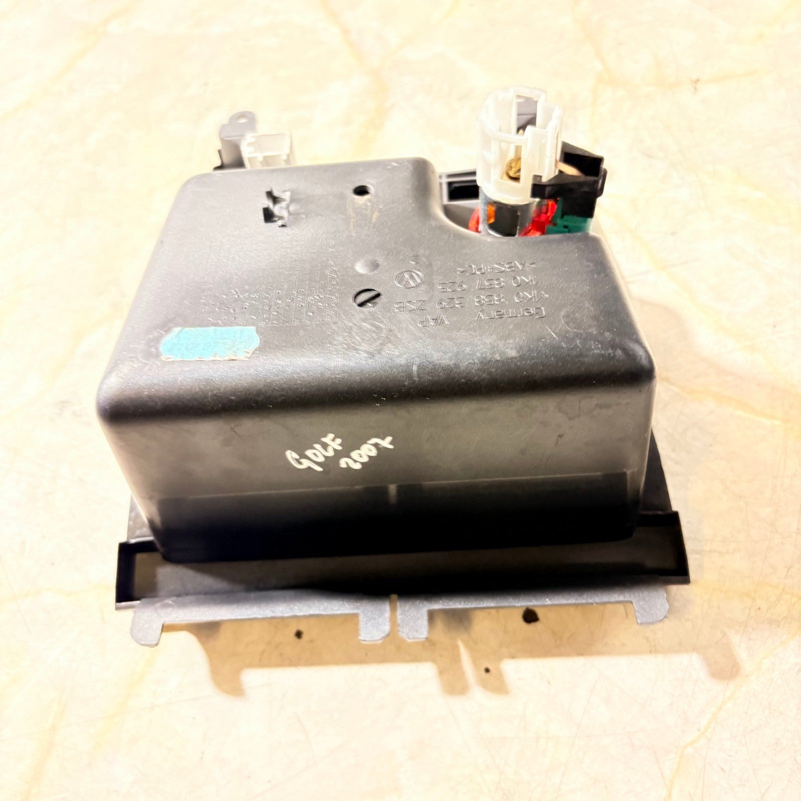 VW Golf MK5 2003-2007 Front Storage Tray And 12V Socket 1K0858329 1K0857925