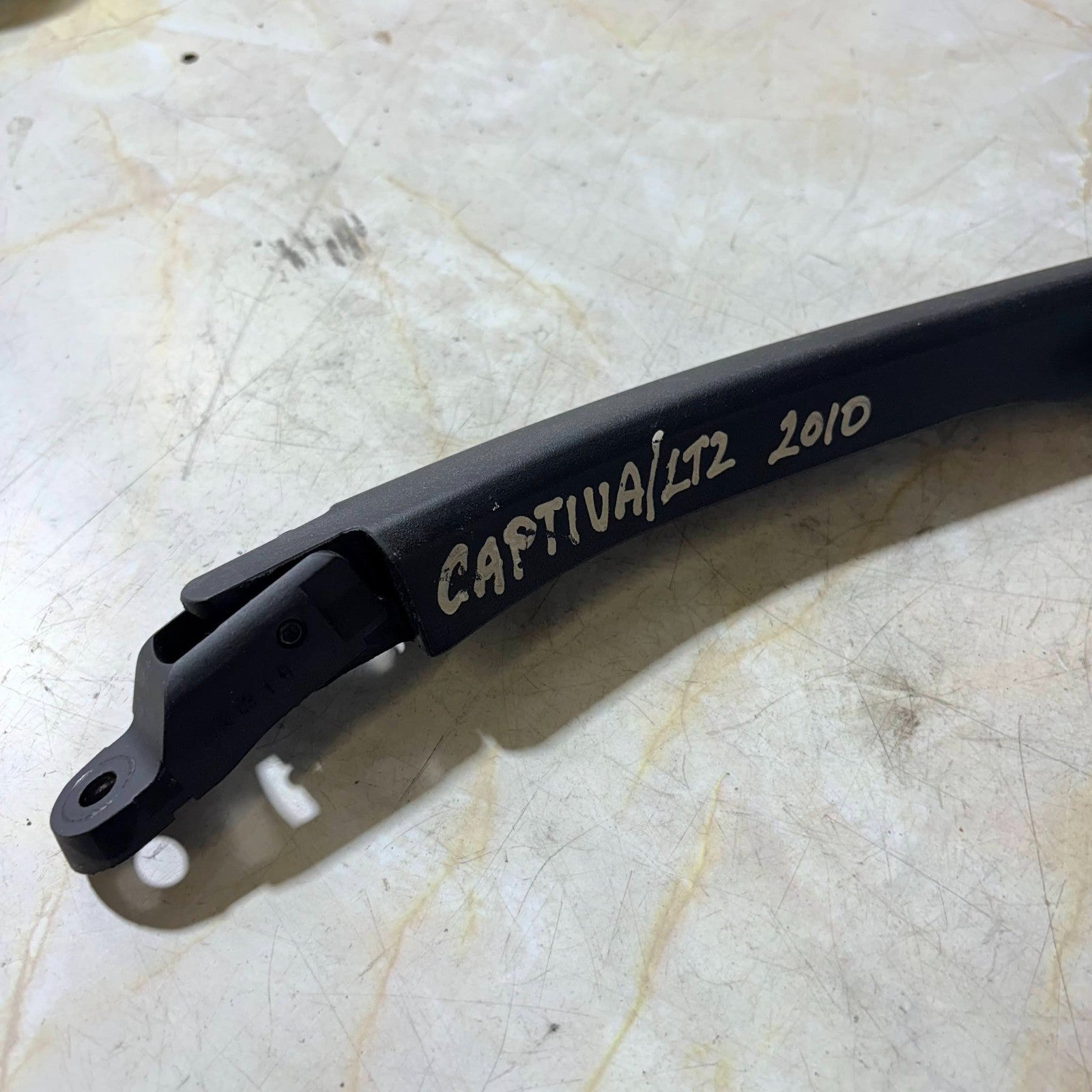 CHEVROLET CAPTIVA 2010 WIPER ARM