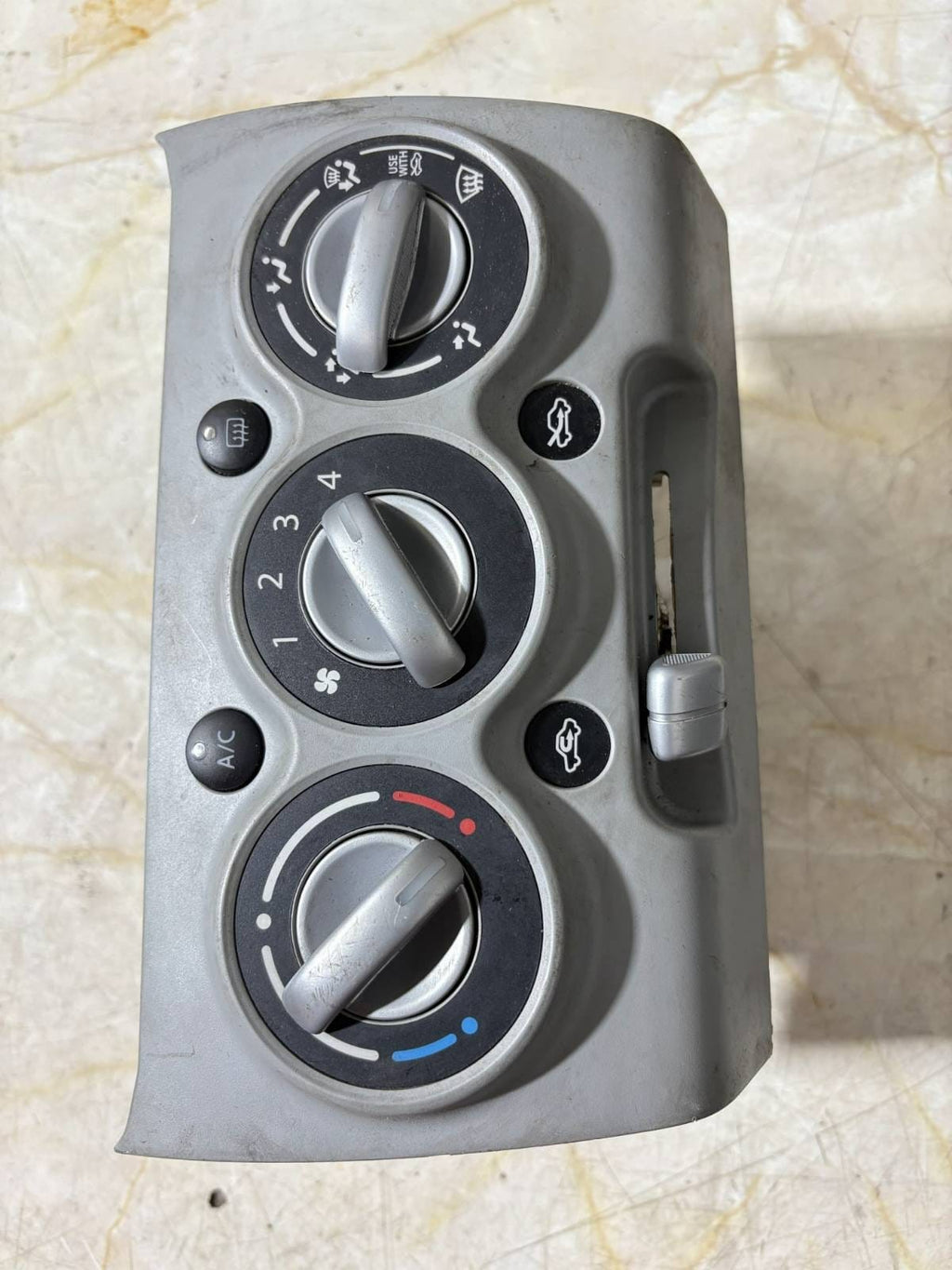SUZUKI ALTO MK7 2009-2014 K10 HEATER CLIMATE CONTROL SWITCH KNOBS DIALS
