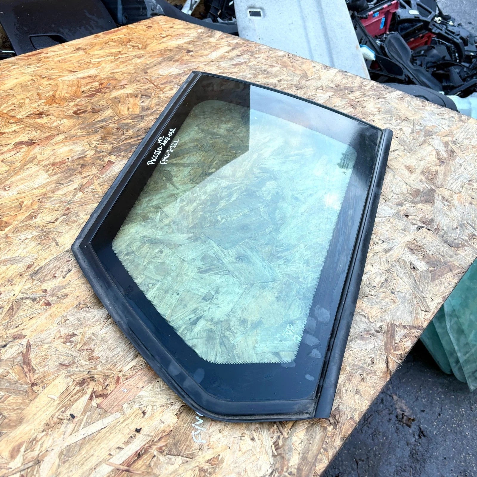 Citroen C4 Picasso Mk1 2006-2013 5dr Rear Right Quarter Window Glass Green Tint