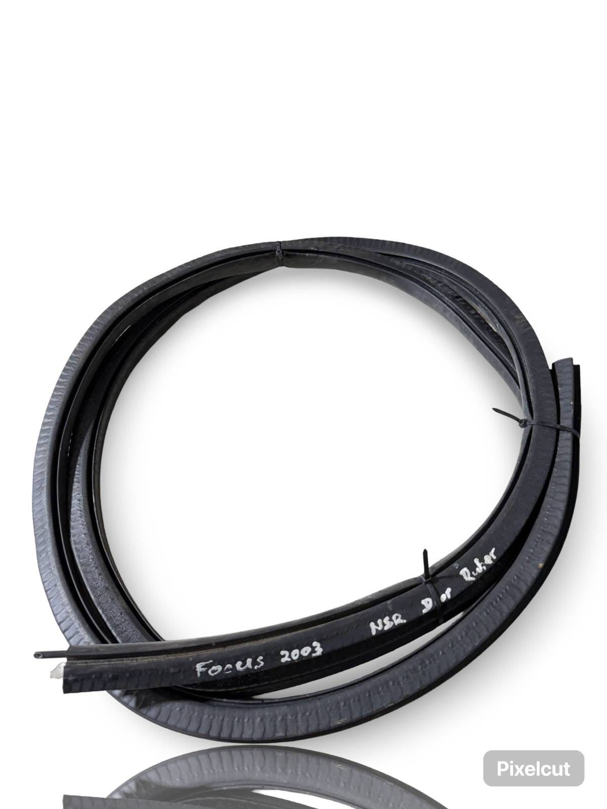 FORD FOCUS MK1 2003 REAR PASSEN DOOR SEAL