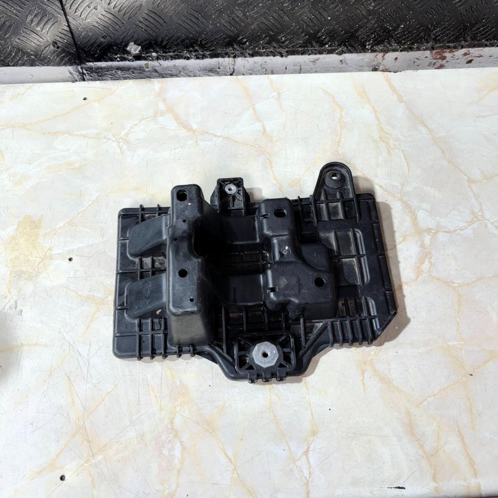 KIA Sportage QL 16-21 1.6 Battery Tray Bracket Holder 37150-D3500