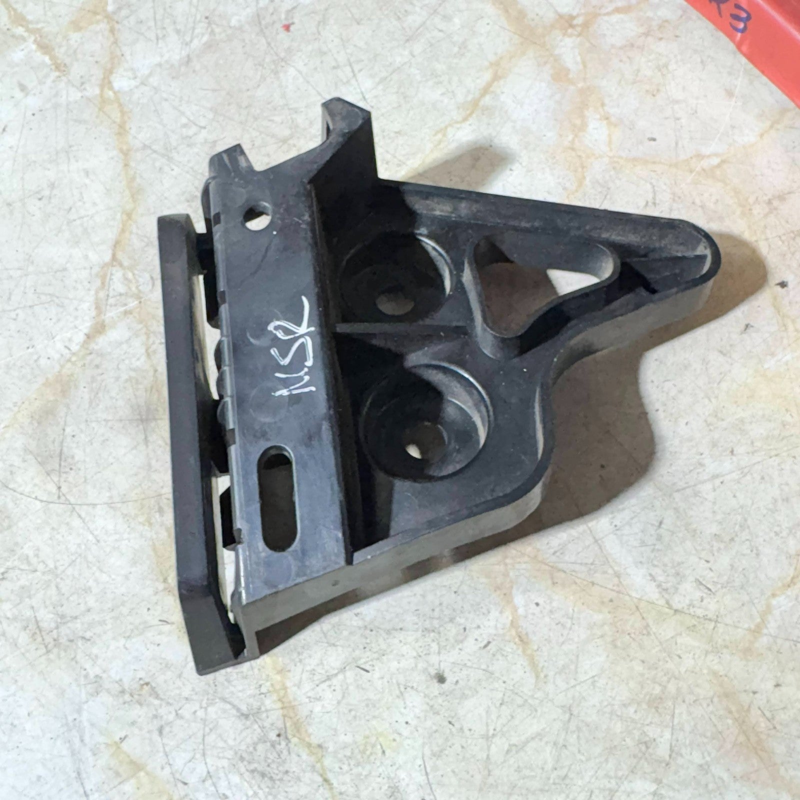 BMW E91 325D 3 SERIES LEFT PASSENGER NEARSIDE TAIL LIGHT GUIDE 7127717