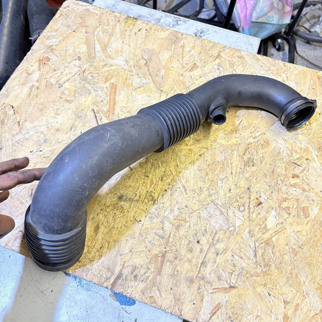 Mercedes Sprinter Air Filter Box Intake Pipe A9065280124 W906 311 CDI