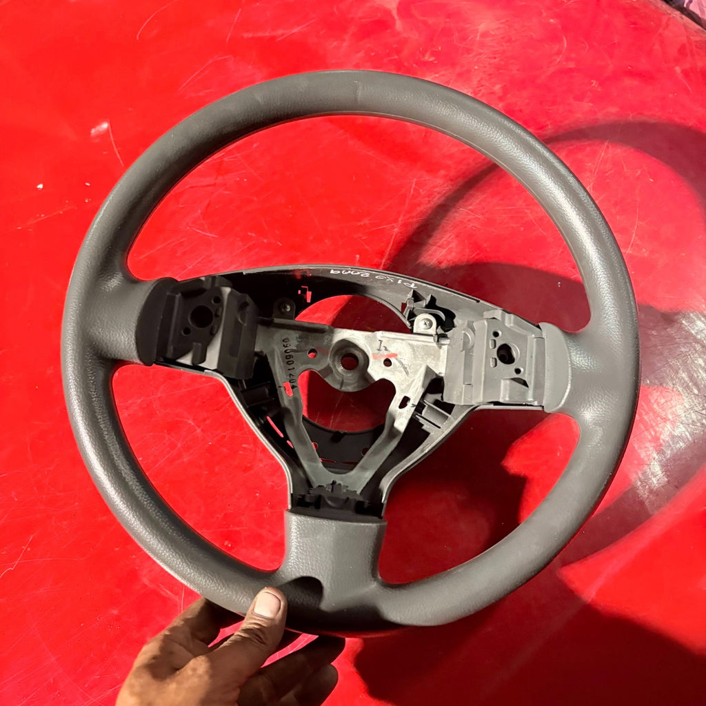 608644700B Sport Steering Wheel for NISSAN PIXO