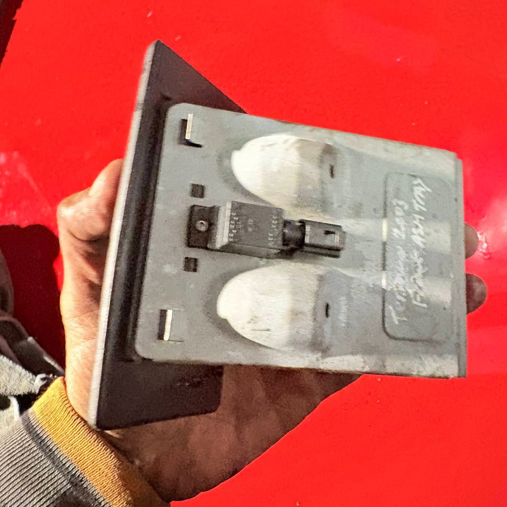 Nissan Terrano II 1999-2006 Centre Console Pop Out Ashtray