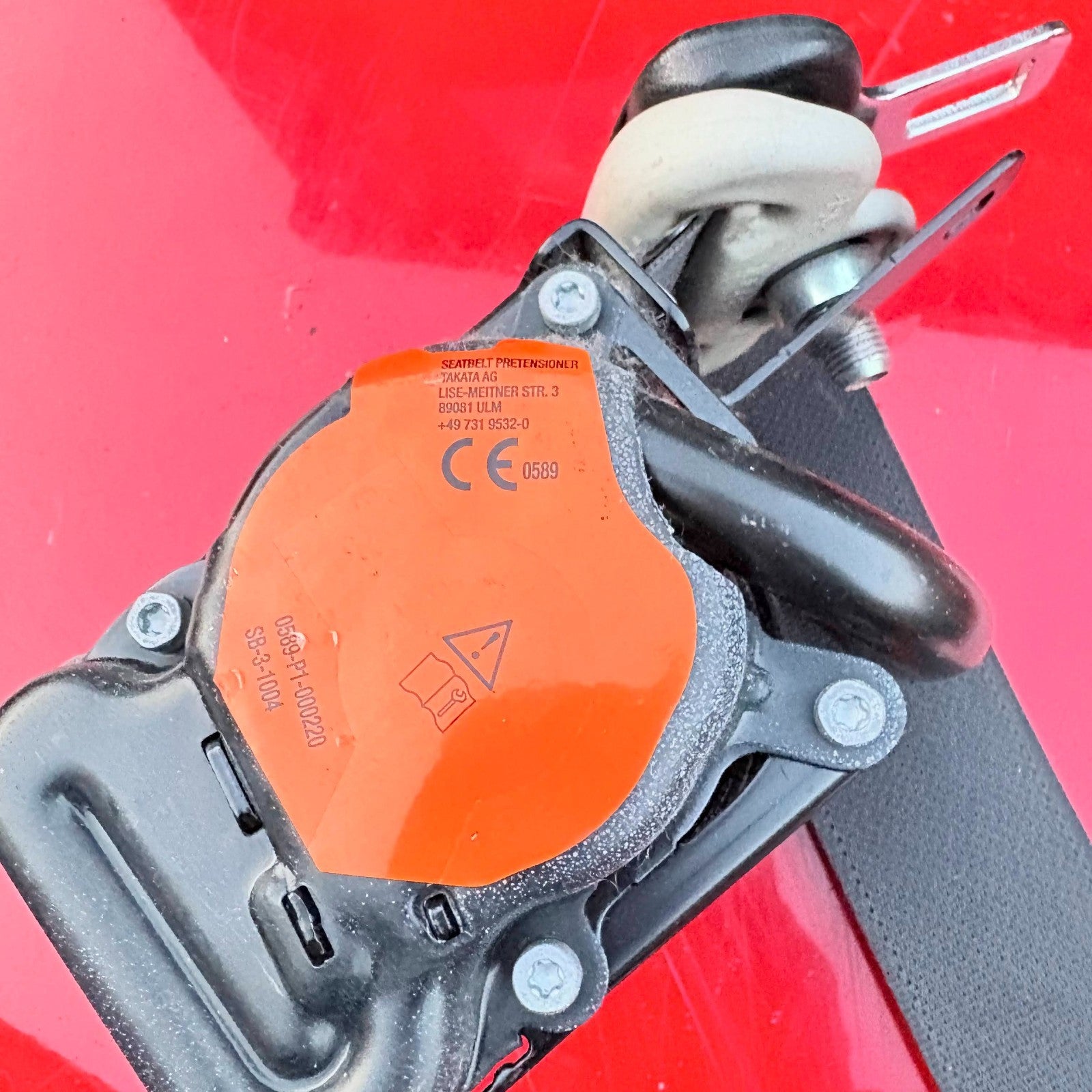 Nissan Navara 2015-Seatbelt