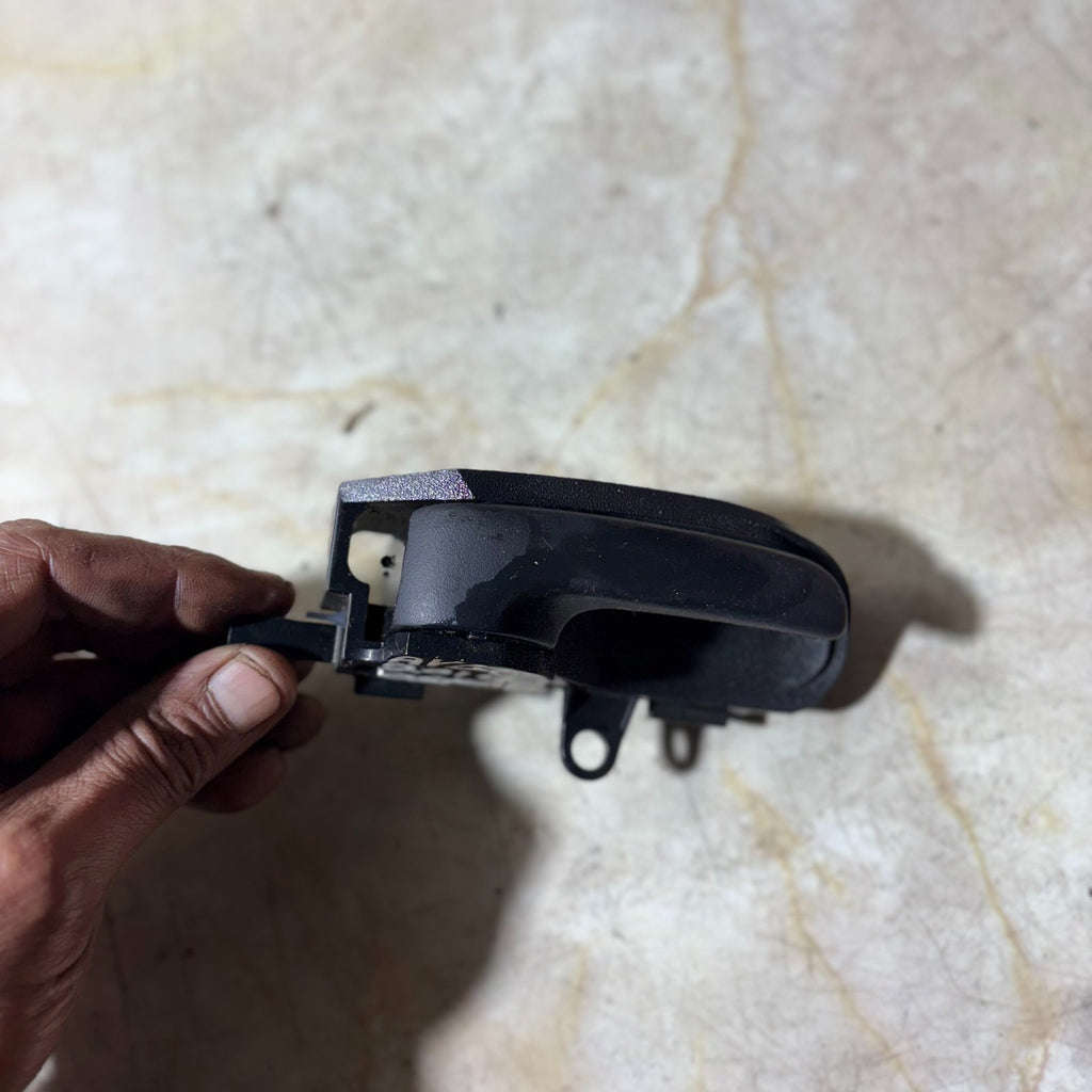 TOYOTA AYGO OSR DRIVERS SIDE REAR INNER DOOR HANDLE 2005-2014