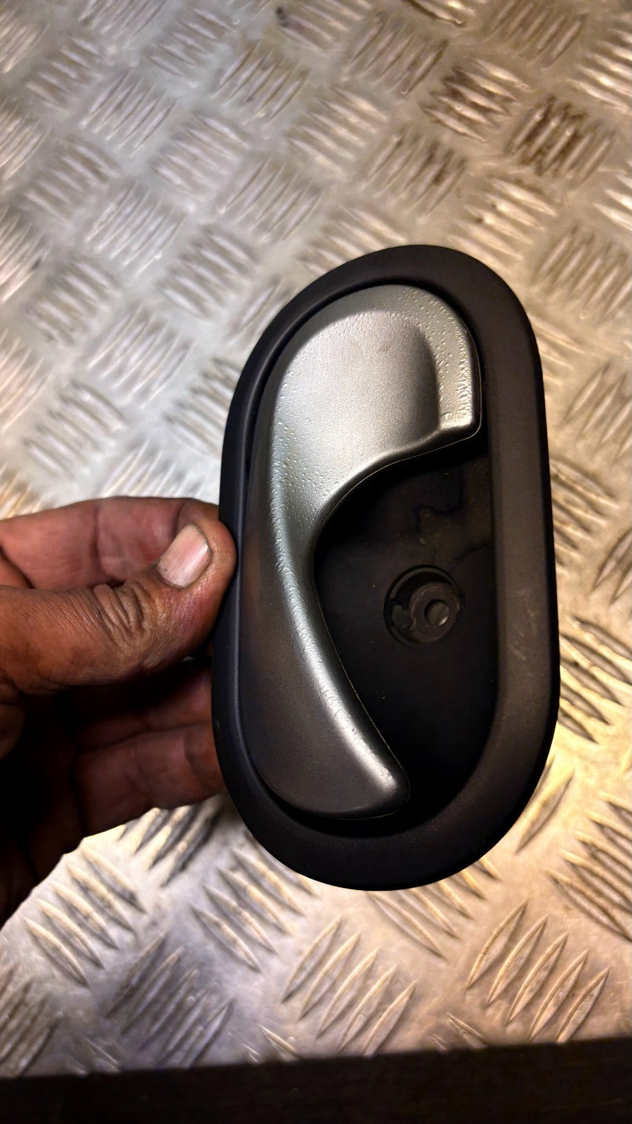 Renault Clio III 2005-2014 Nearside Front Inner Door Handle 8200310579 310579