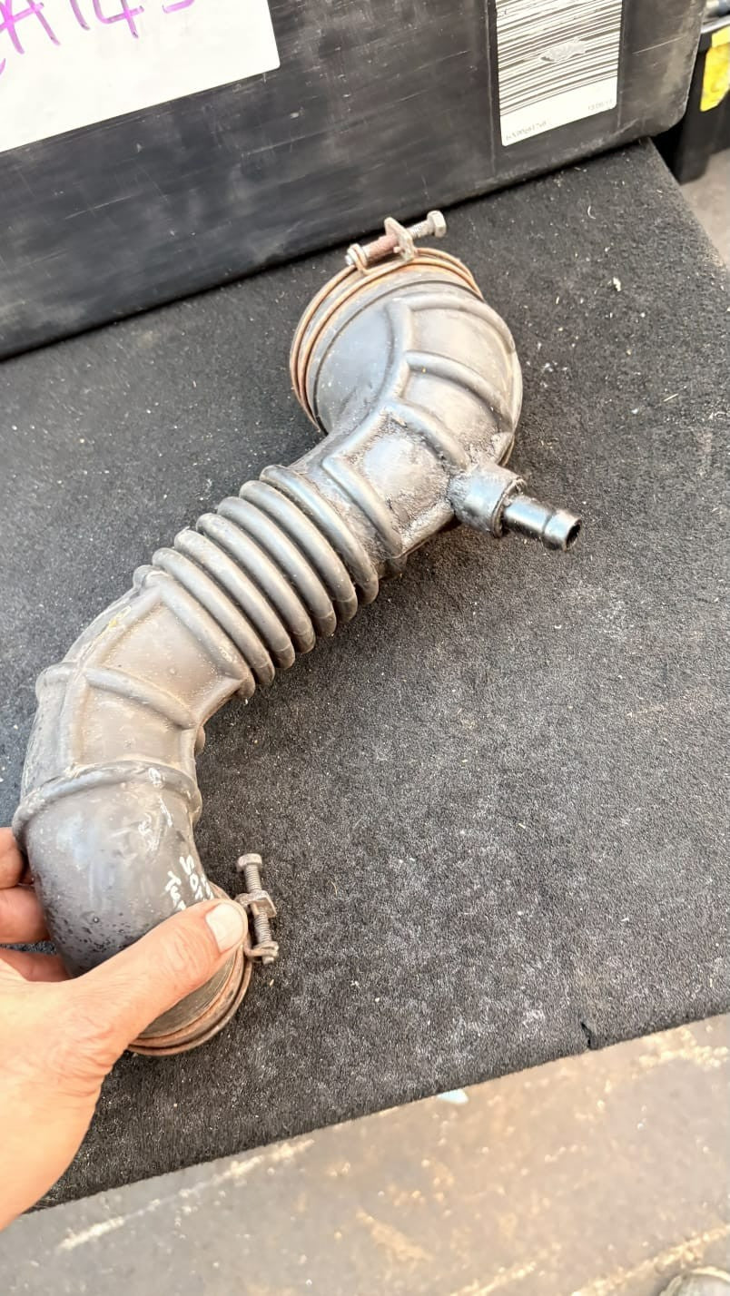 sorento RENAULT CLIO MK3 AIR INTAKE AIR INLET PIPE HOSE 8200500383C 1.5 DCI 2003