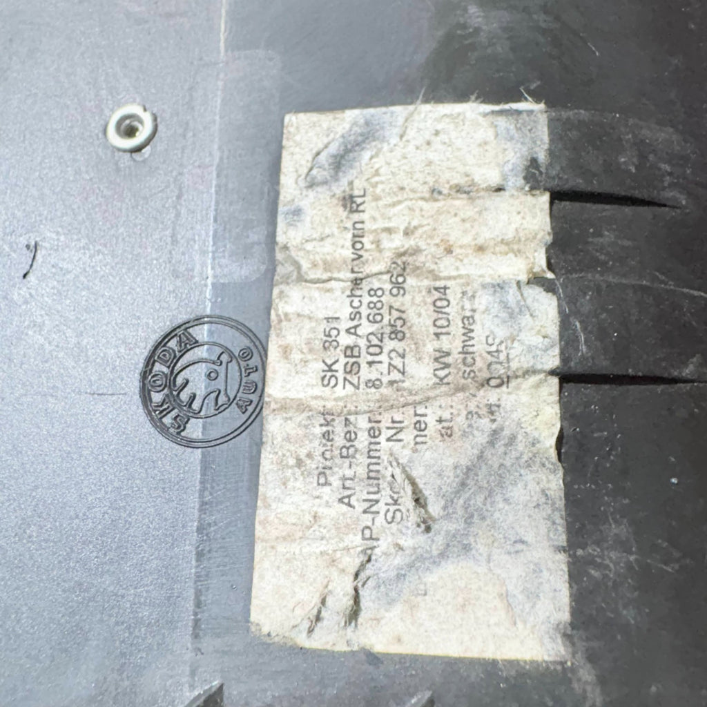 Skoda Octavia Mk2 1Z 2004-2008 RHD Centre Console Ashtray Storage 1Z2857962