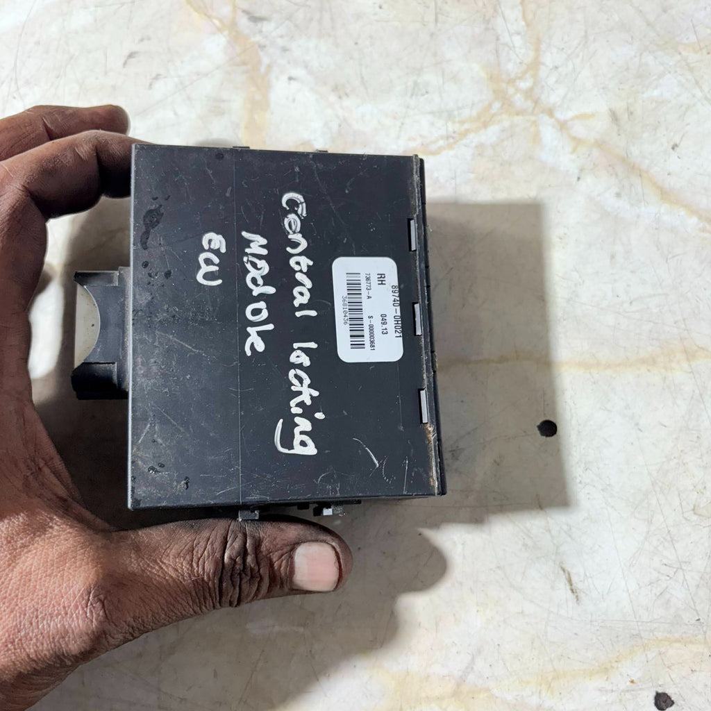 TOYOTA AYGO 2013 DOOR CONTROL MODULE ECU 89740-0H021