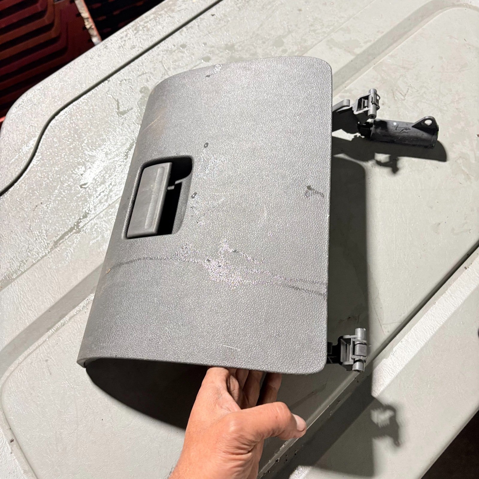 Ford Focus Mk2 11/2004-06/2008 Glove Box Assembly Dash Storage USP6062352