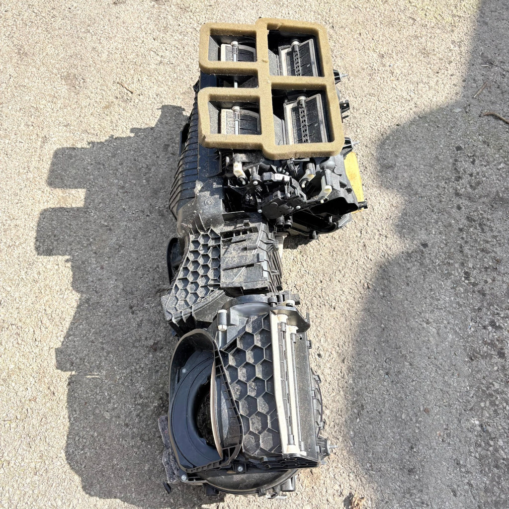 BMW 4 SERIES 118i 2019-HEATER UNIT BLOWER BOX 9197710