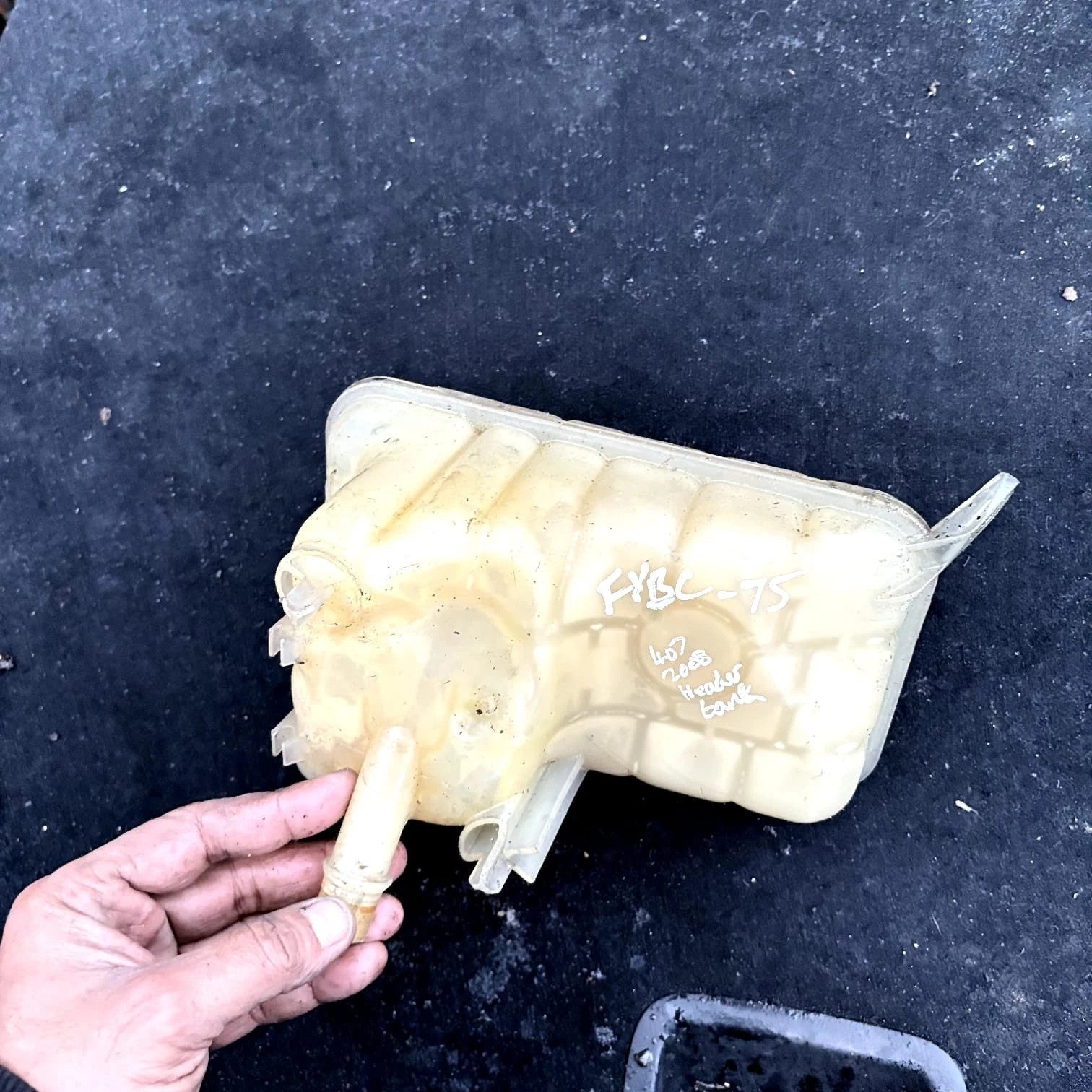 Expansion Tank coolant (RADIATOR EXPANSION TANK BOTTLE )for Ci UK1289042-26 2008