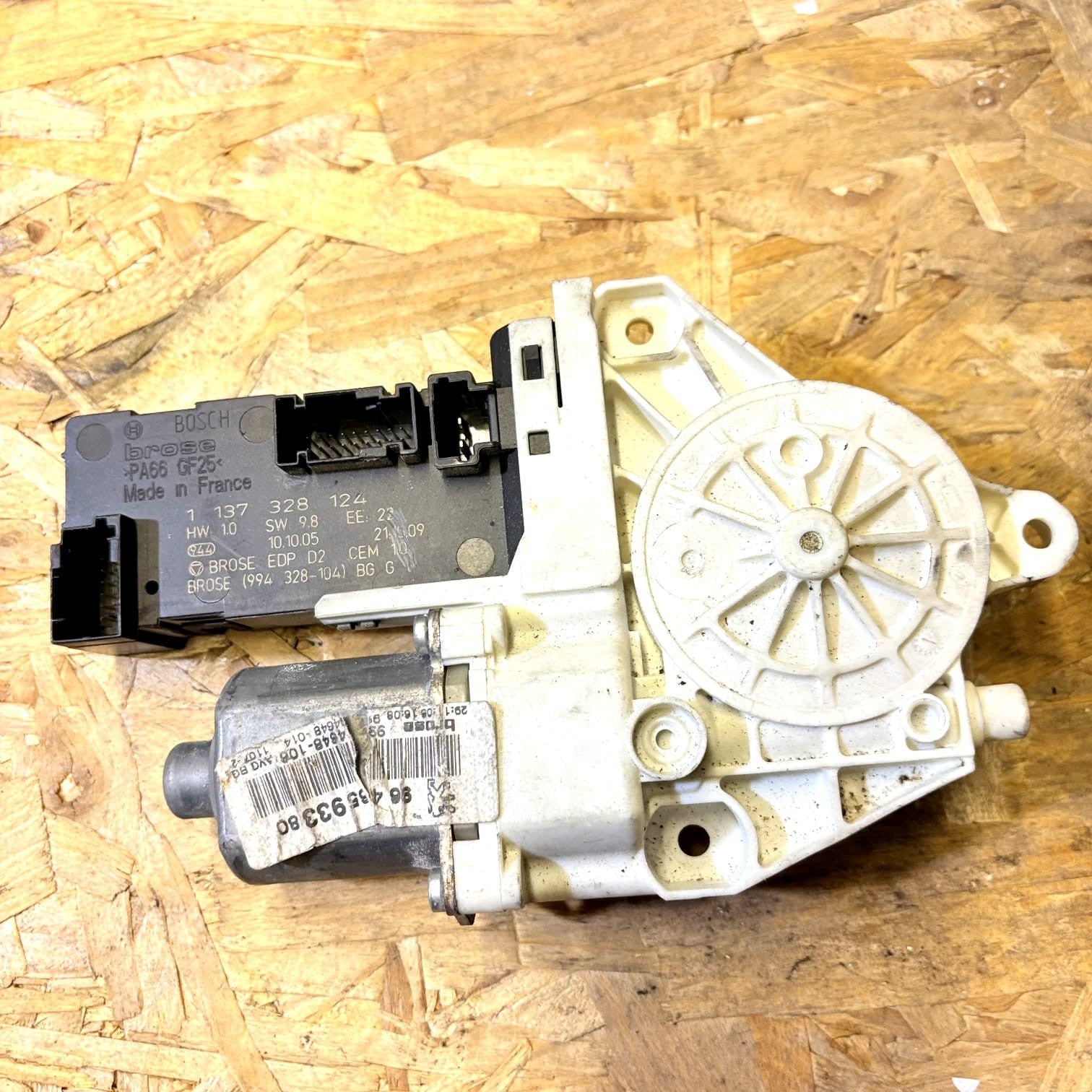 PEUGEOT 407 2004-2011 FRONT LEFT NSF ELECTRIC WINDOW MOTOR 1137328124