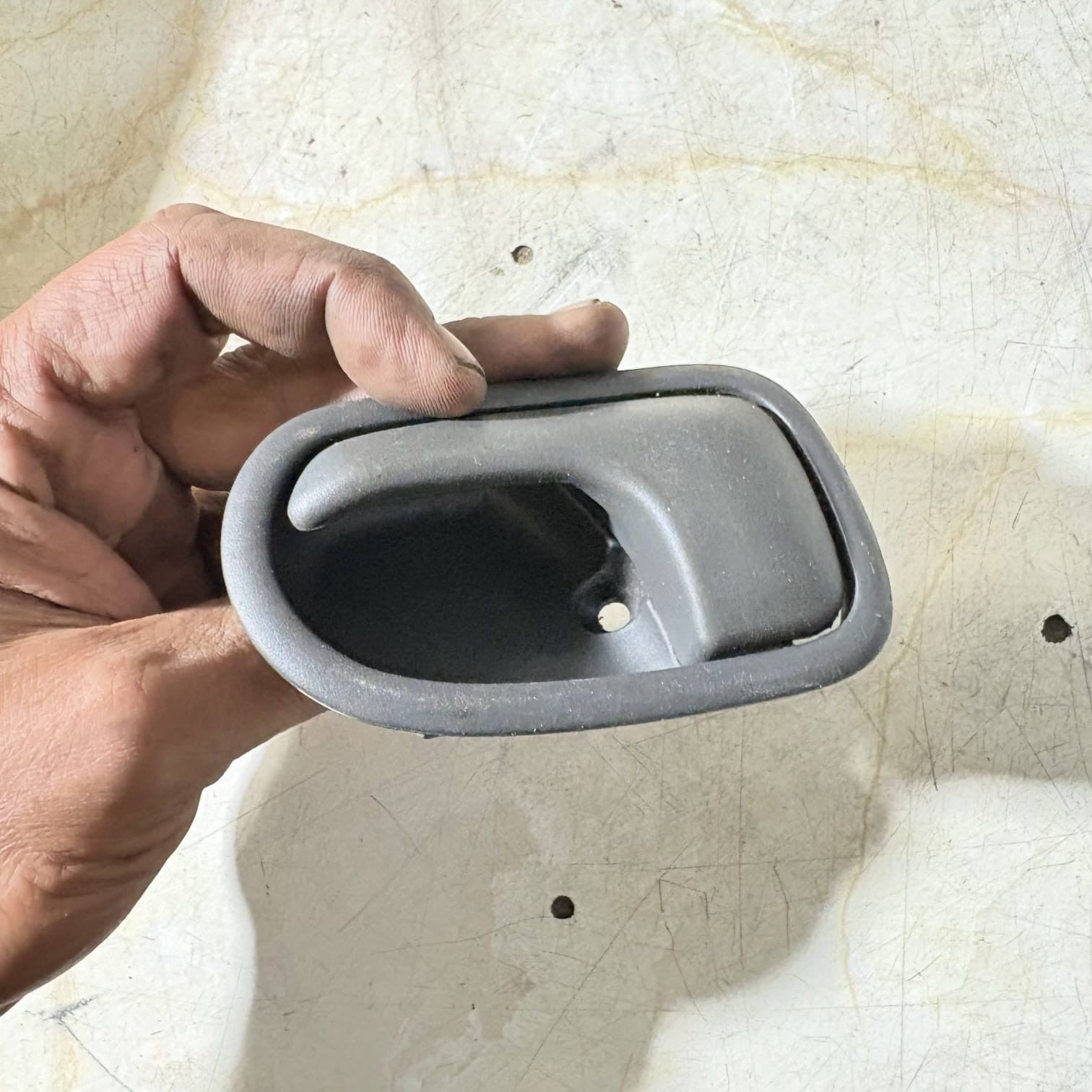 TOYOTA COROLLA Passenger Rear SIDE DOOR HANDLE 2001 69207-12020